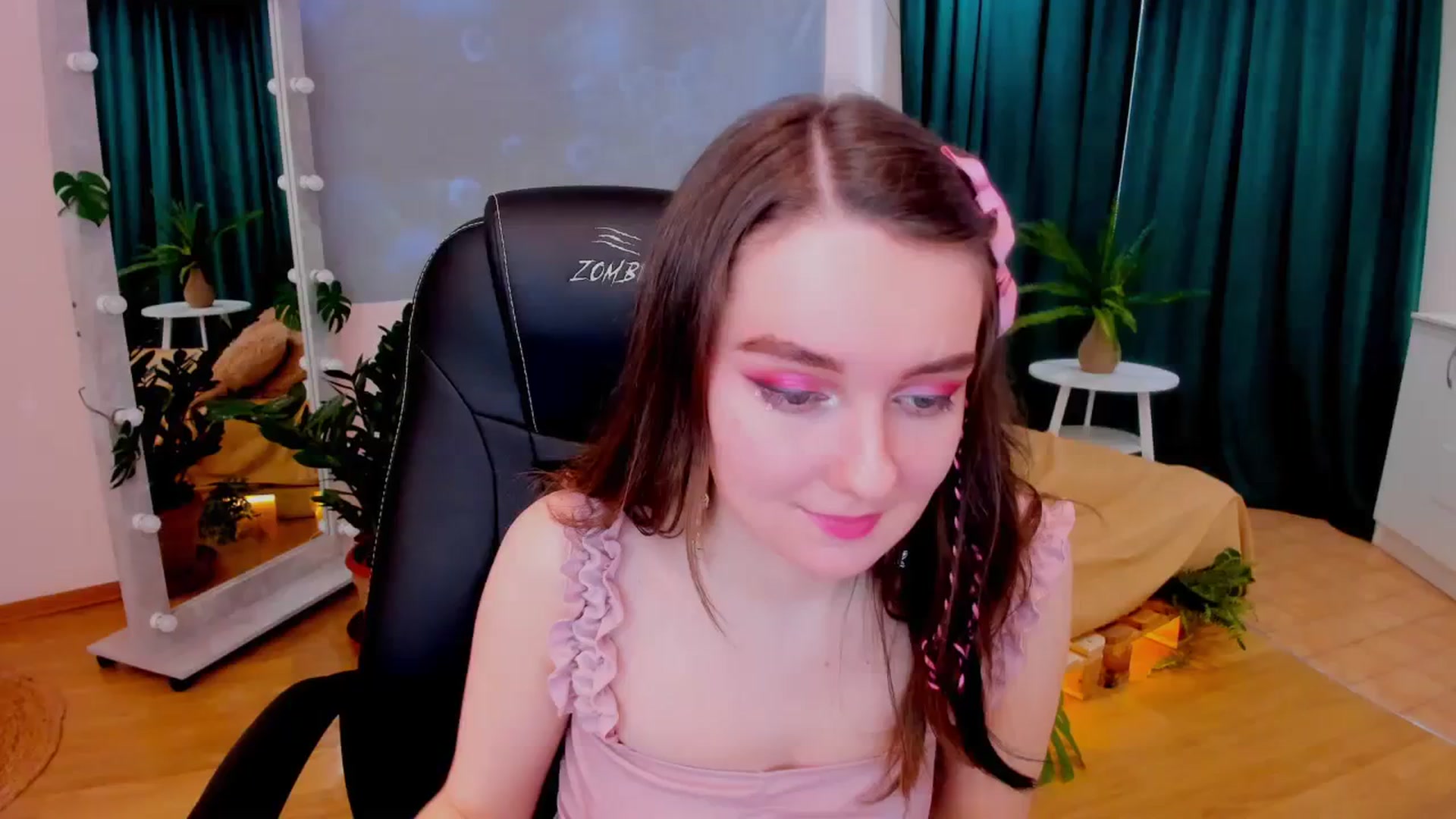 Gallery image thumbnail from Milim_Nava's myfreecams stream on, 02/26/2024, 11:56 image 15 of 20