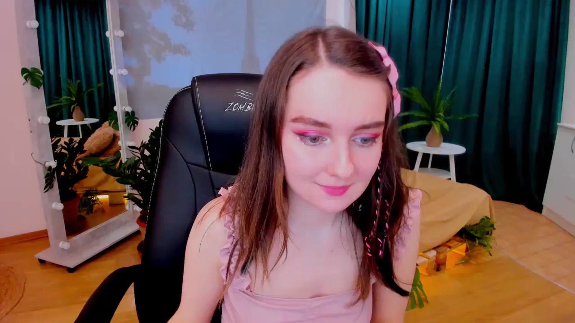 Gallery image thumbnail from Milim_Nava's myfreecams stream on, 02/26/2024, 11:56 image 14 of 20