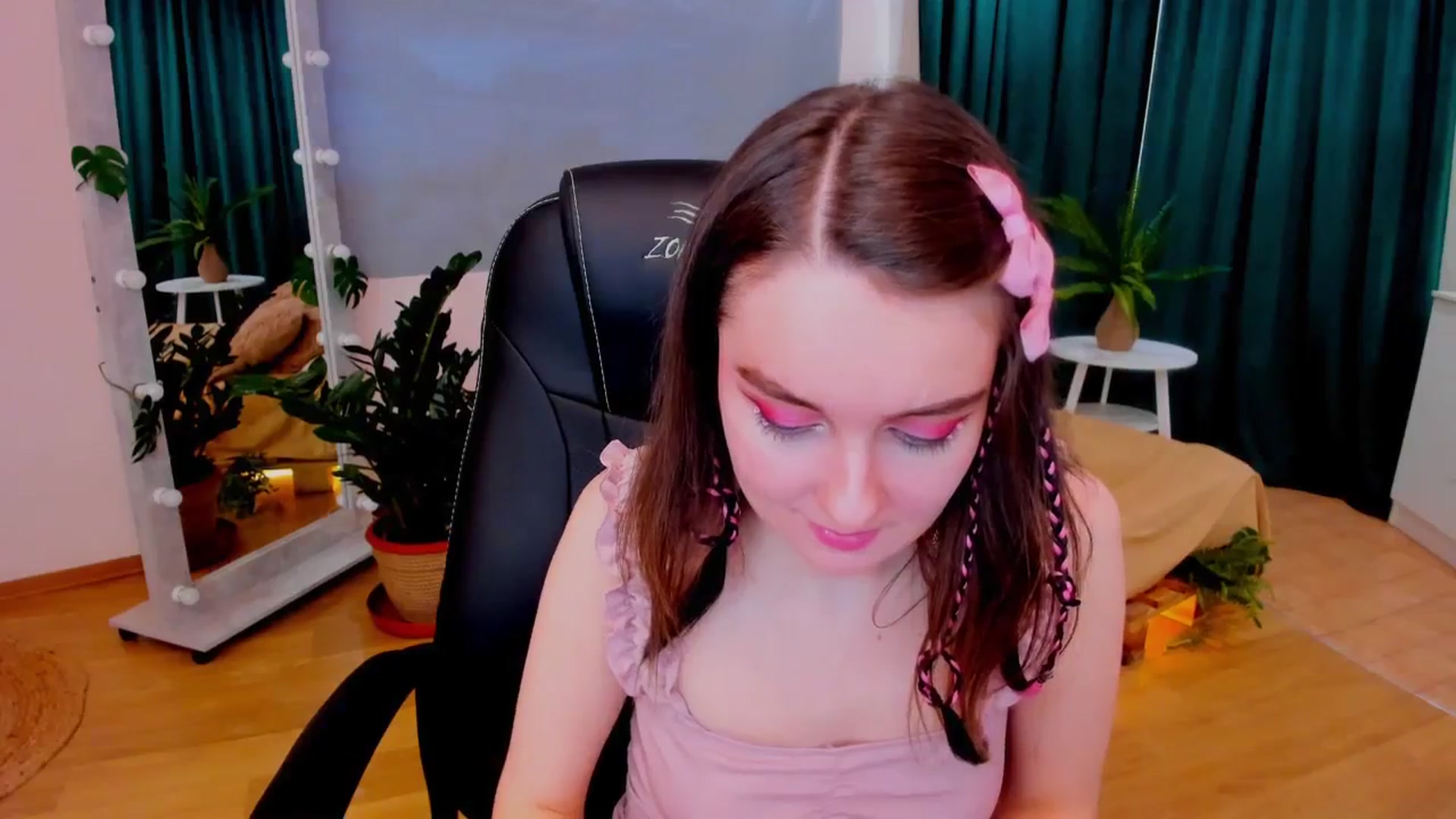 Gallery image thumbnail from Milim_Nava's myfreecams stream on, 02/26/2024, 12:36 image 7 of 20