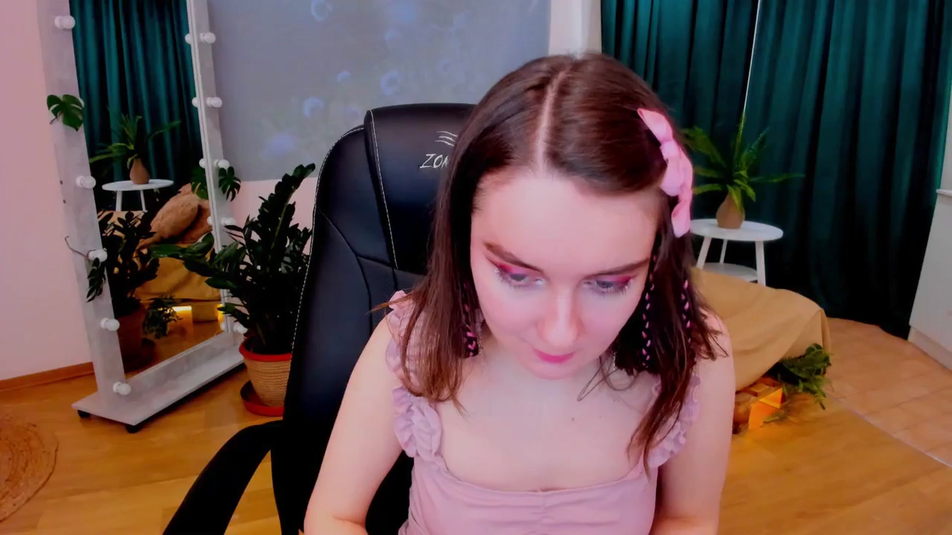 Gallery image thumbnail from Milim_Nava's myfreecams stream on, 02/26/2024, 12:36 image 3 of 20