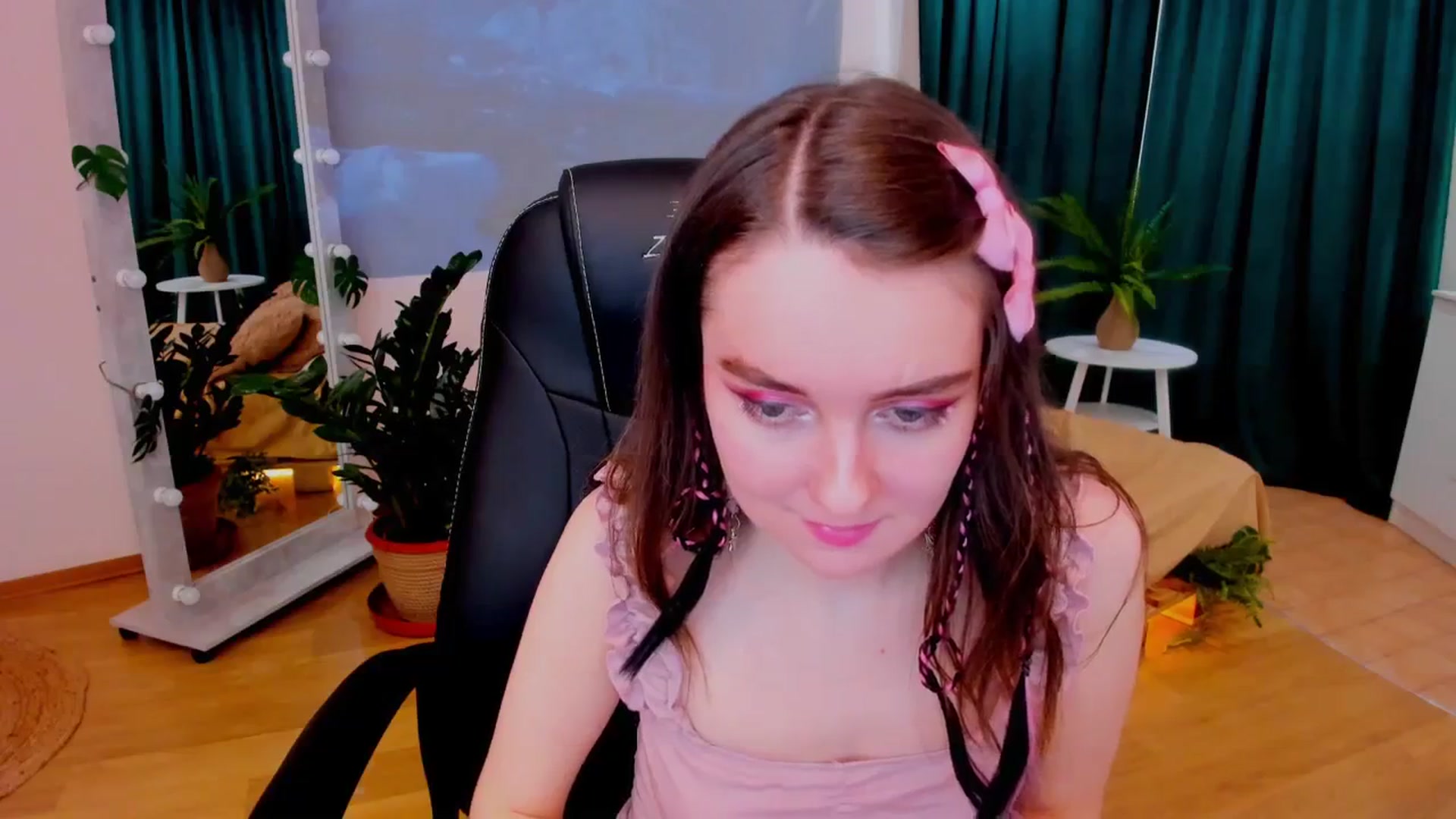Gallery image thumbnail from Milim_Nava's myfreecams stream on, 02/26/2024, 12:36 image 8 of 20