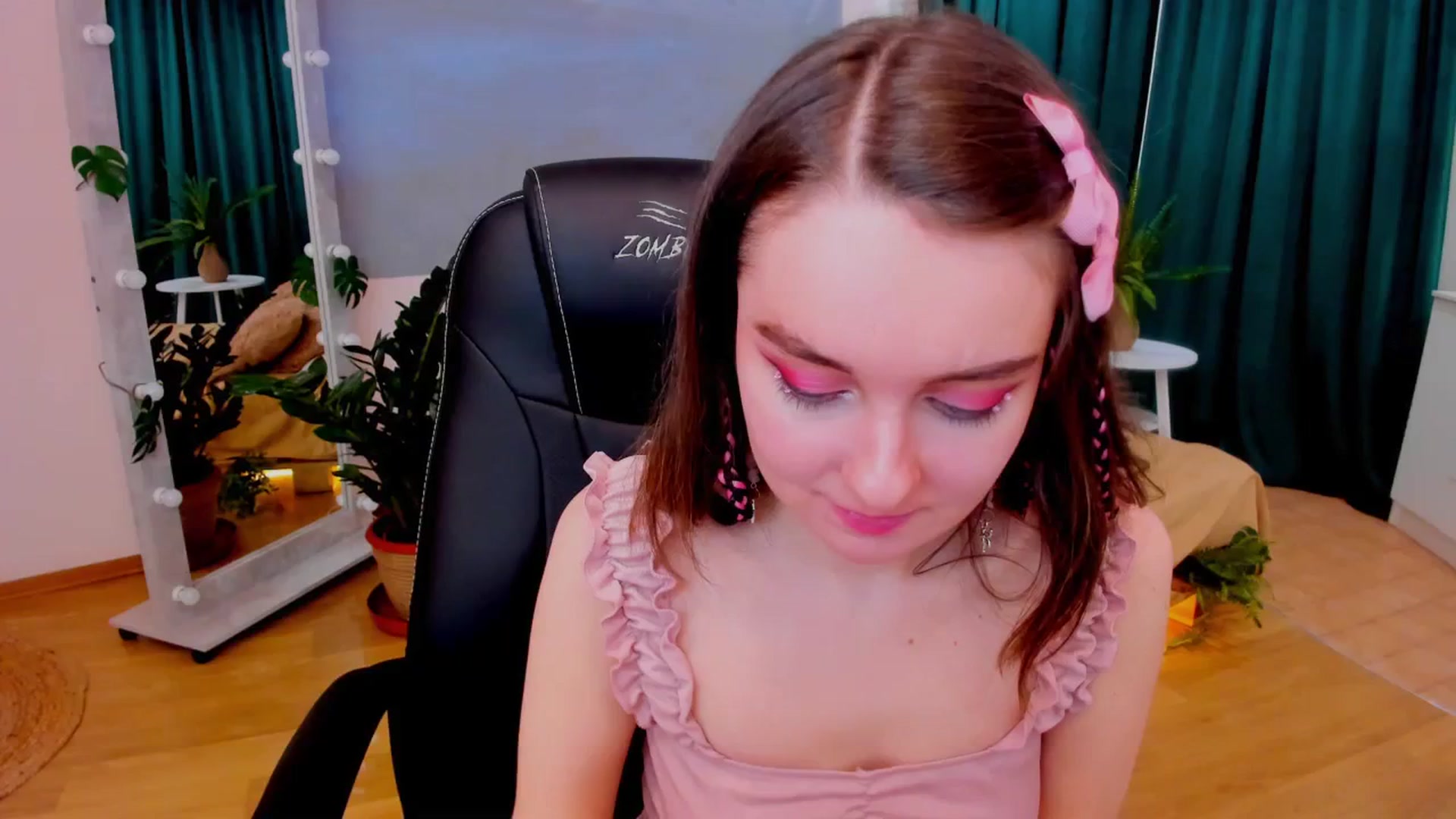 Gallery image thumbnail from Milim_Nava's myfreecams stream on, 02/26/2024, 12:36 image 1 of 20