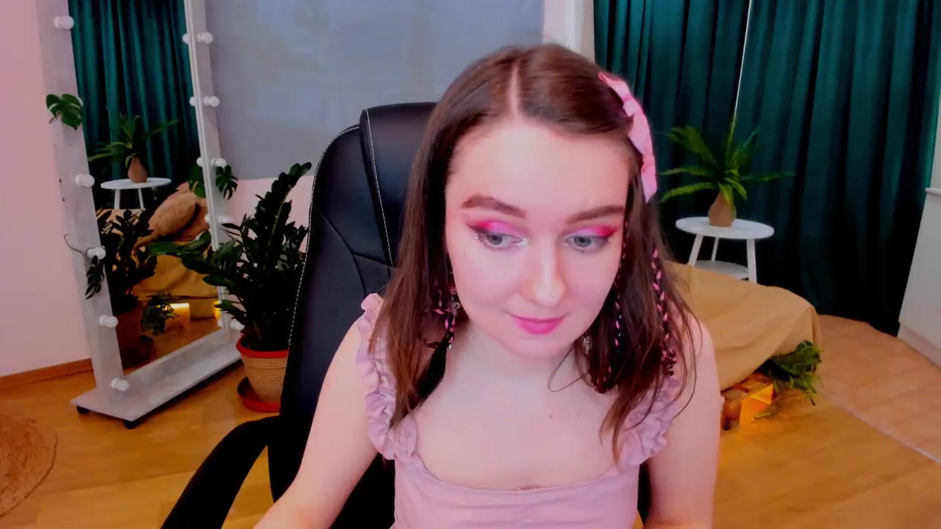 Gallery image thumbnail from Milim_Nava's myfreecams stream on, 02/26/2024, 12:36 image 5 of 20