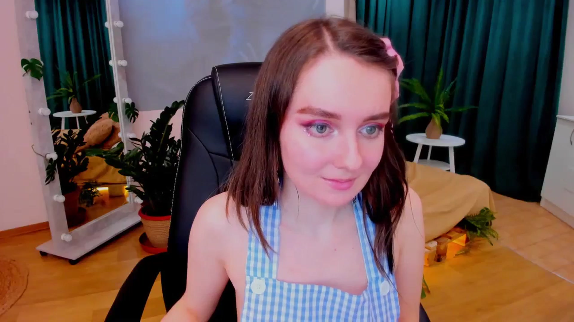 Gallery image thumbnail from Milim_Nava's myfreecams stream on, 02/26/2024, 17:14 image 19 of 20