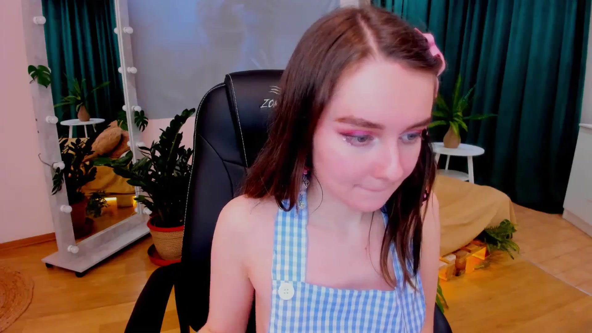 Gallery image thumbnail from Milim_Nava's myfreecams stream on, 02/26/2024, 17:14 image 12 of 20