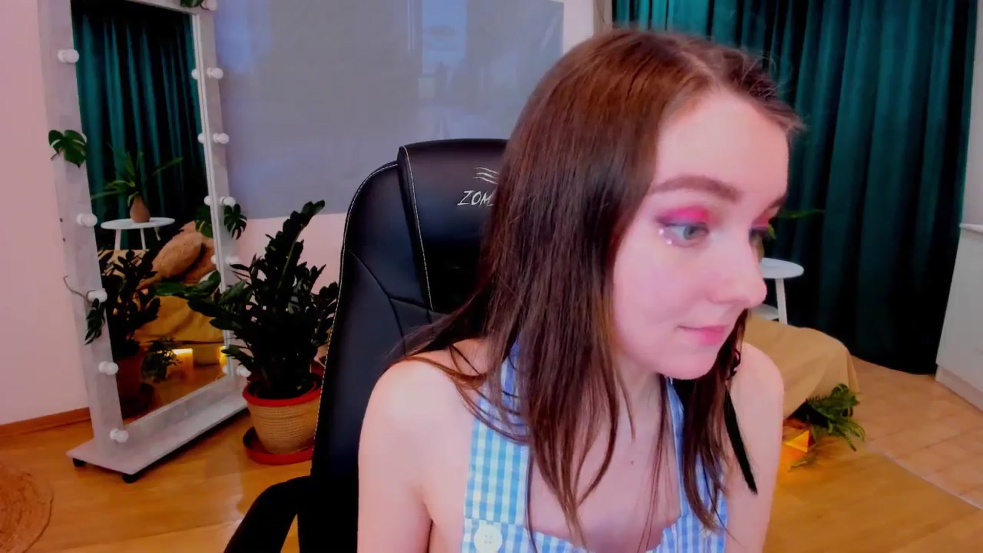 Gallery image thumbnail from Milim_Nava's myfreecams stream on, 02/26/2024, 17:14 image 15 of 20