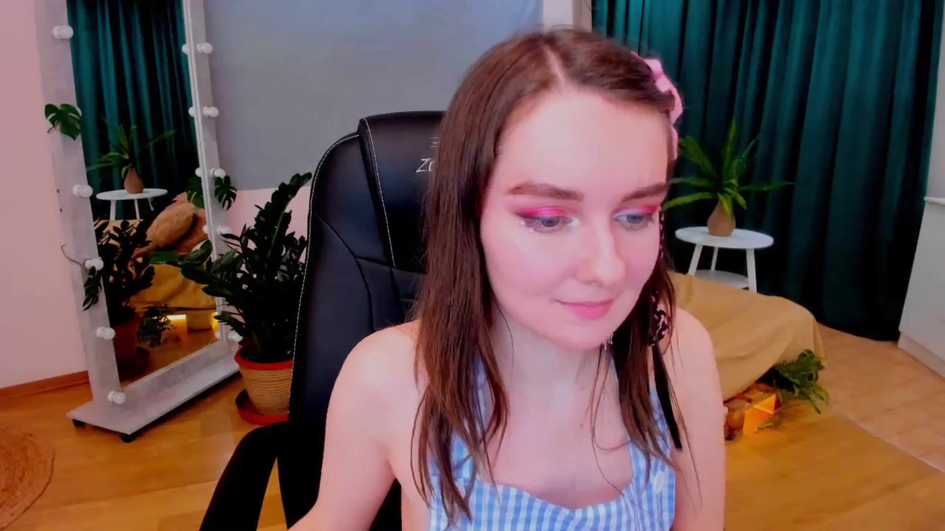 Gallery image thumbnail from Milim_Nava's myfreecams stream on, 02/26/2024, 17:14 image 13 of 20