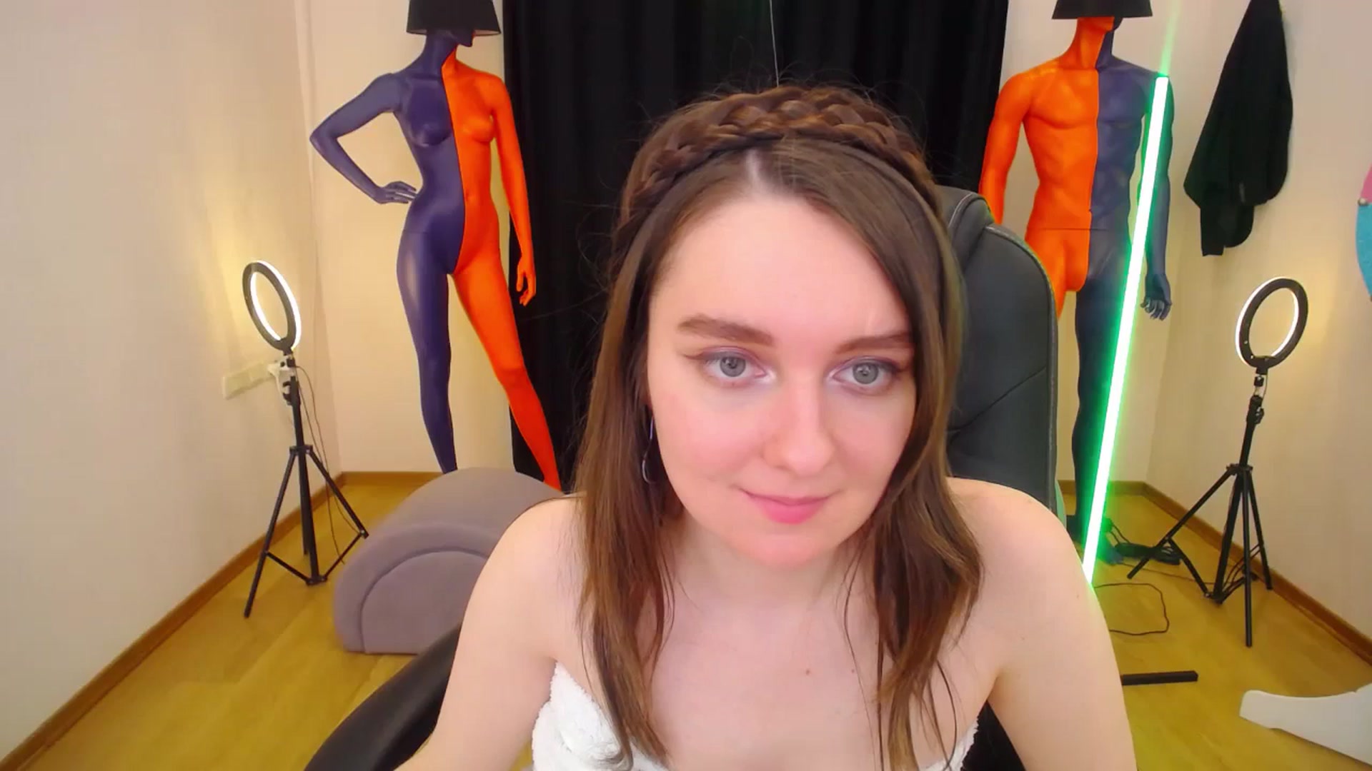 Gallery image thumbnail from Milim_Nava's myfreecams stream on, 02/27/2024, 10:02 image 18 of 20