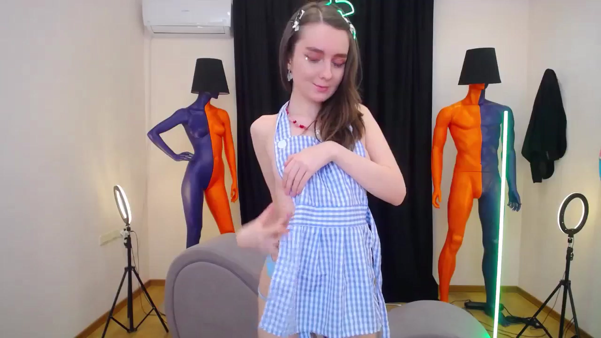 Gallery image thumbnail from Milim_Nava's myfreecams stream on, 03/04/2024, 15:00 image 18 of 20