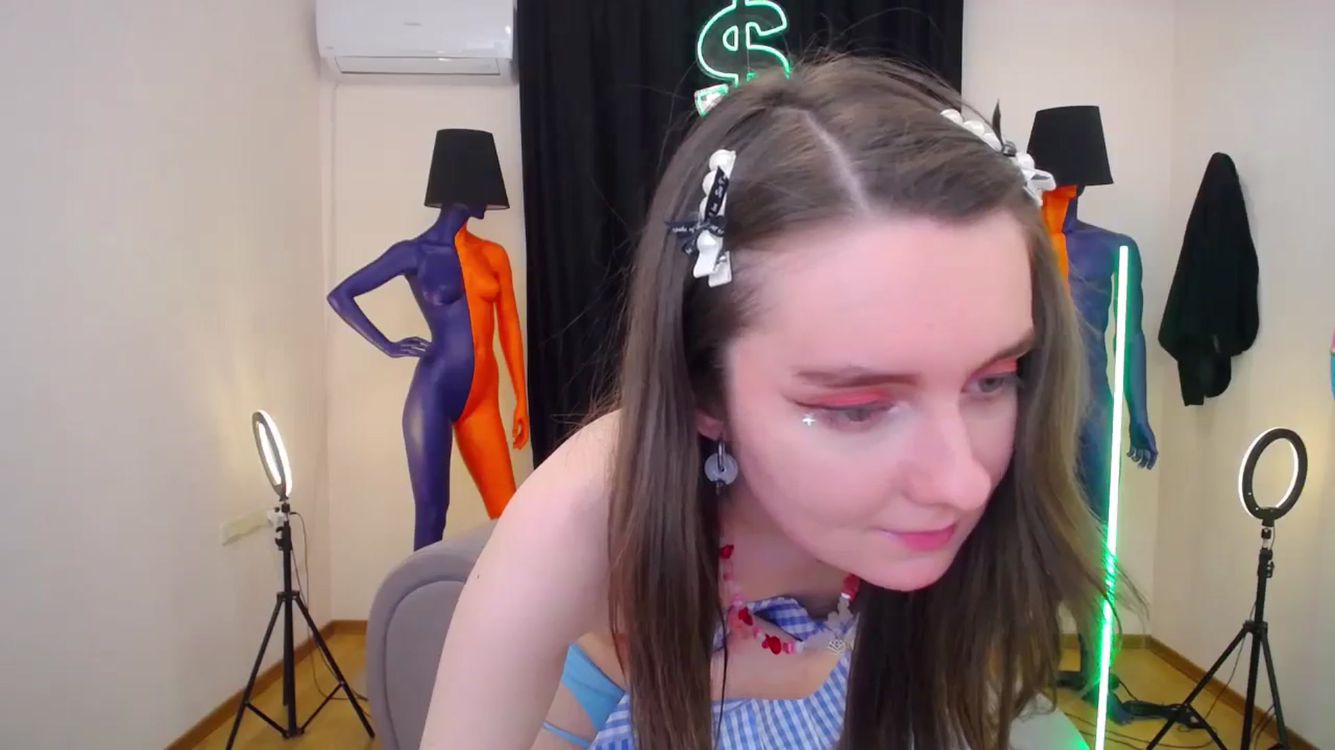 Gallery image thumbnail from Milim_Nava's myfreecams stream on, 03/04/2024, 15:00 image 19 of 20