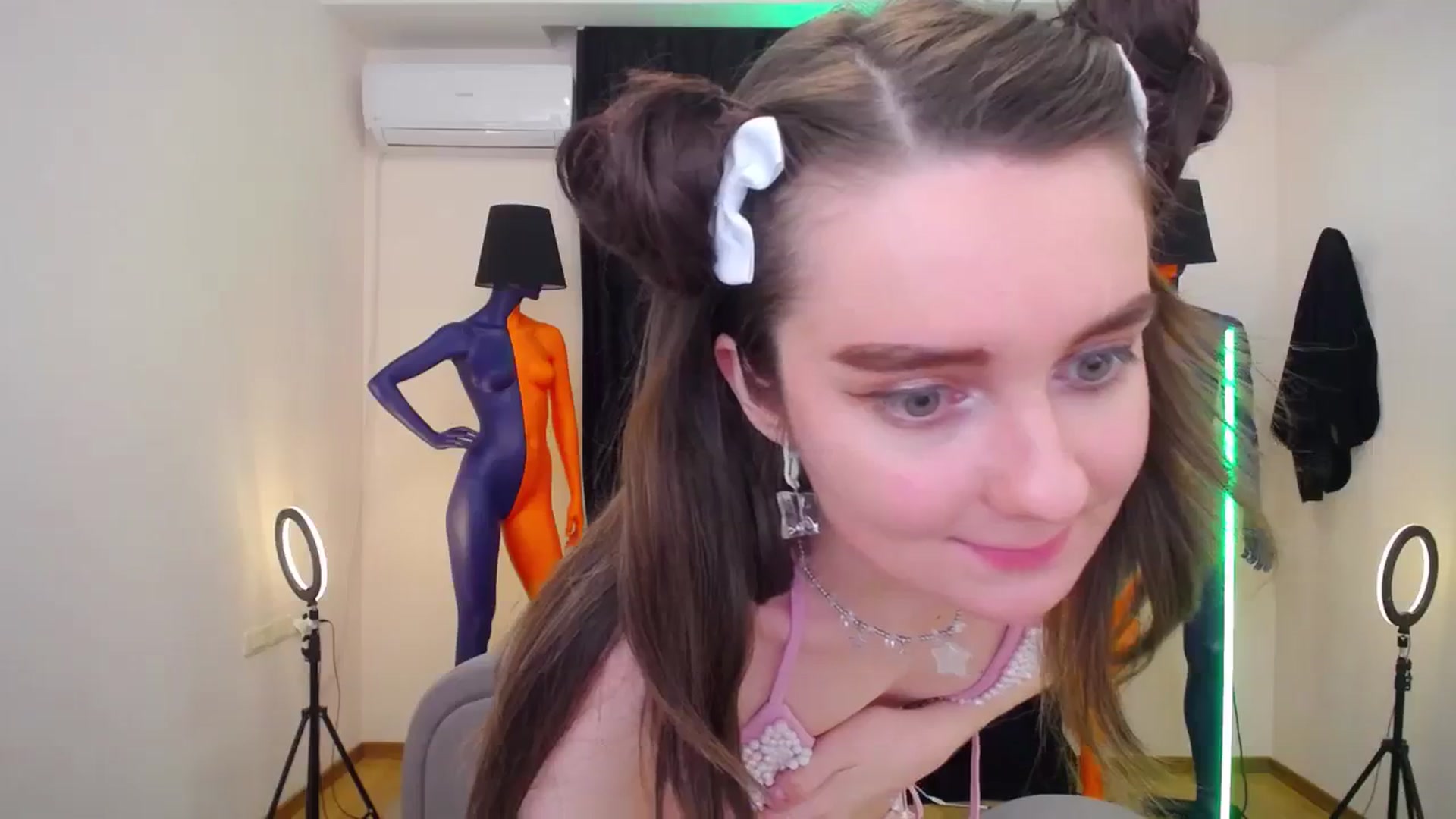 Gallery image thumbnail from Milim_Nava's myfreecams stream on, 03/05/2024, 08:33 image 9 of 20