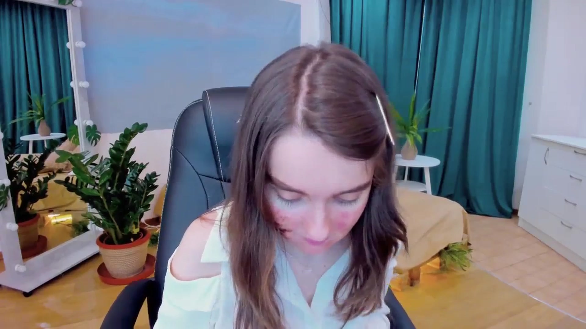 Gallery image thumbnail from Milim_Nava's myfreecams stream on, 03/10/2024, 12:05 image 17 of 20