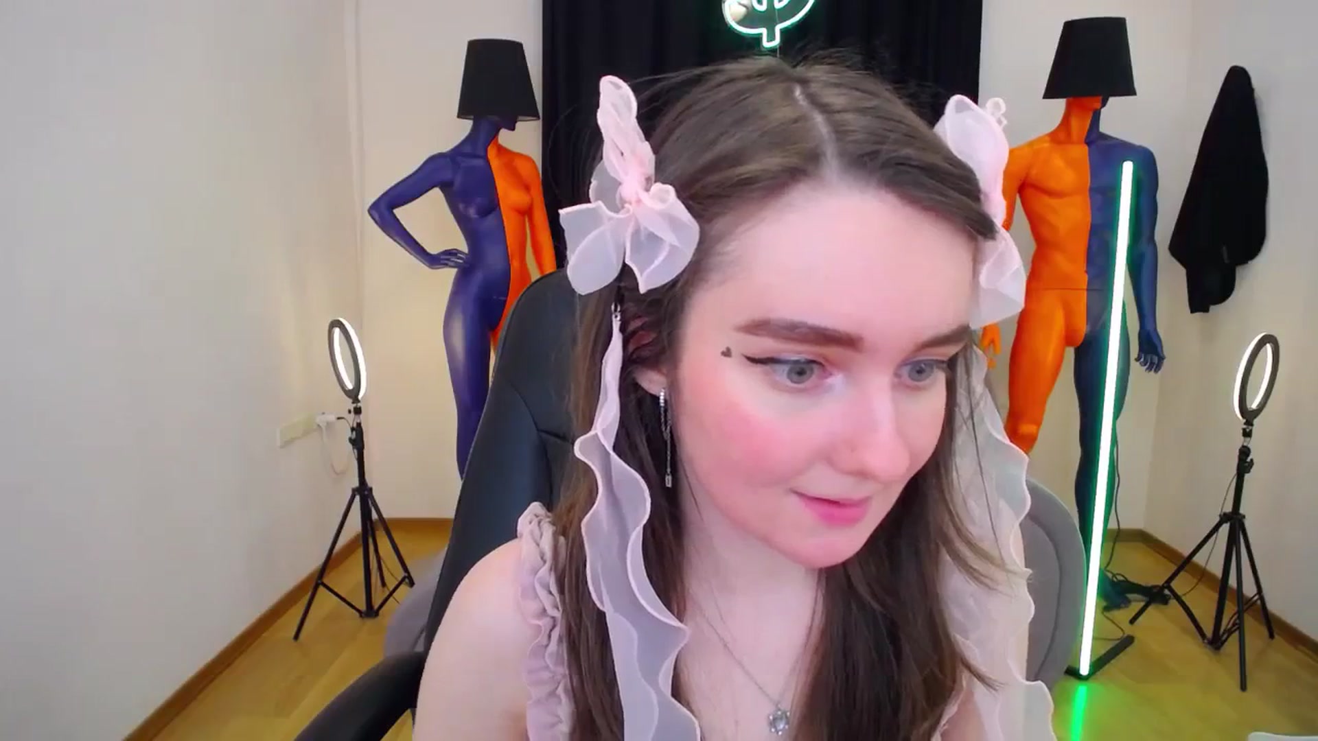 Gallery image thumbnail from Milim_Nava's myfreecams stream on, 03/17/2024, 12:50 image 6 of 20