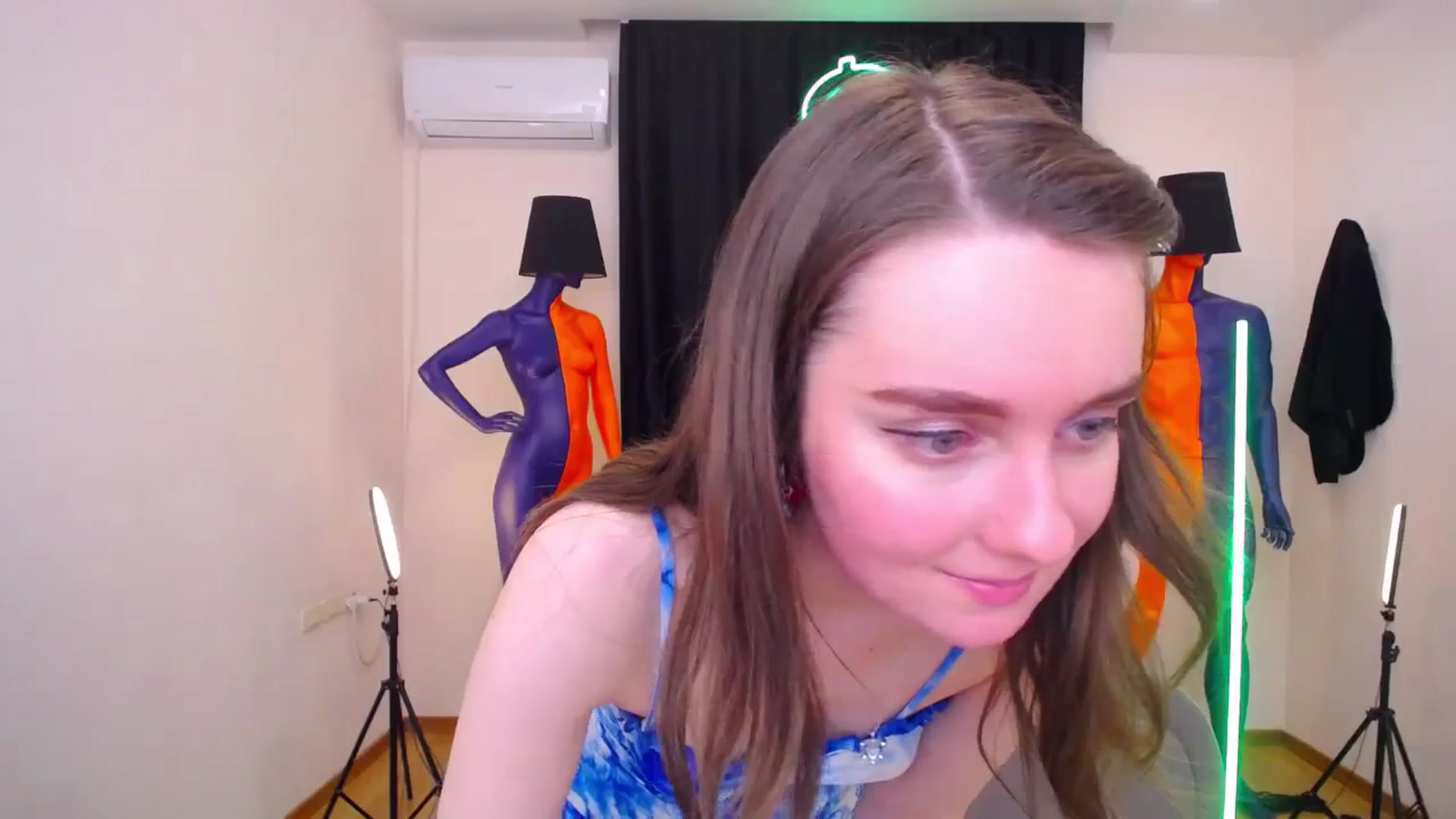 Gallery image thumbnail from Milim_Nava's myfreecams stream on, 03/18/2024, 09:17 image 10 of 20
