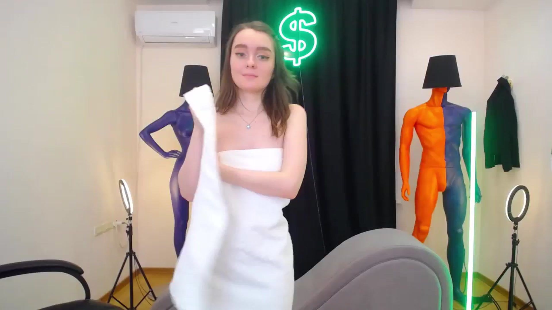 Gallery image thumbnail from Milim_Nava's myfreecams stream on, 03/27/2024, 09:31 image 1 of 20