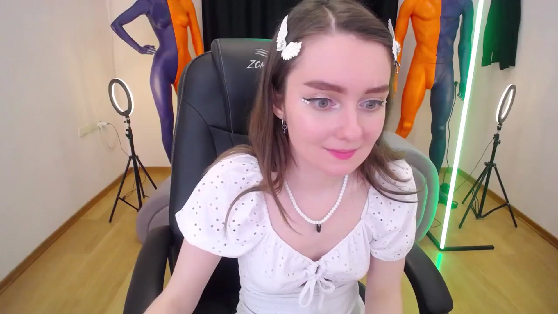 Gallery image thumbnail from Milim_Nava's myfreecams stream on, 04/12/2024, 13:27 image 12 of 20