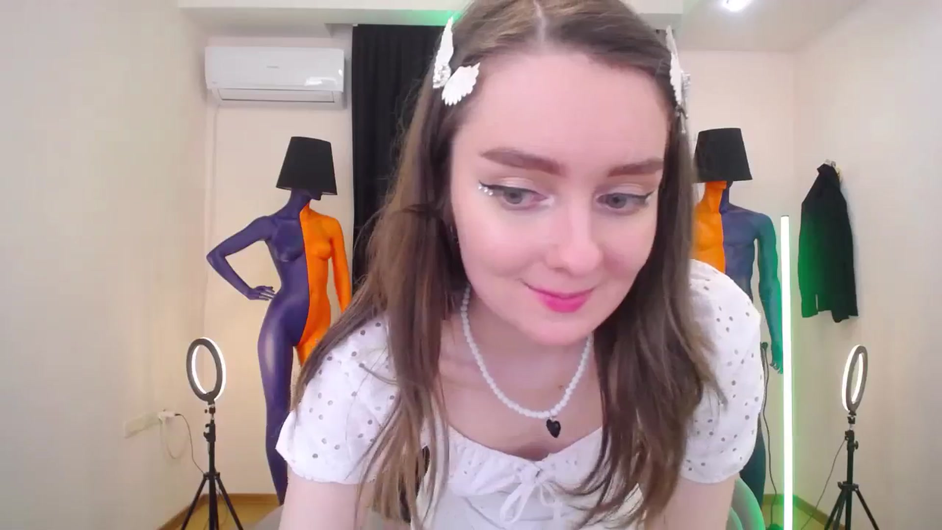 Gallery image thumbnail from Milim_Nava's myfreecams stream on, 04/12/2024, 13:27 image 6 of 20