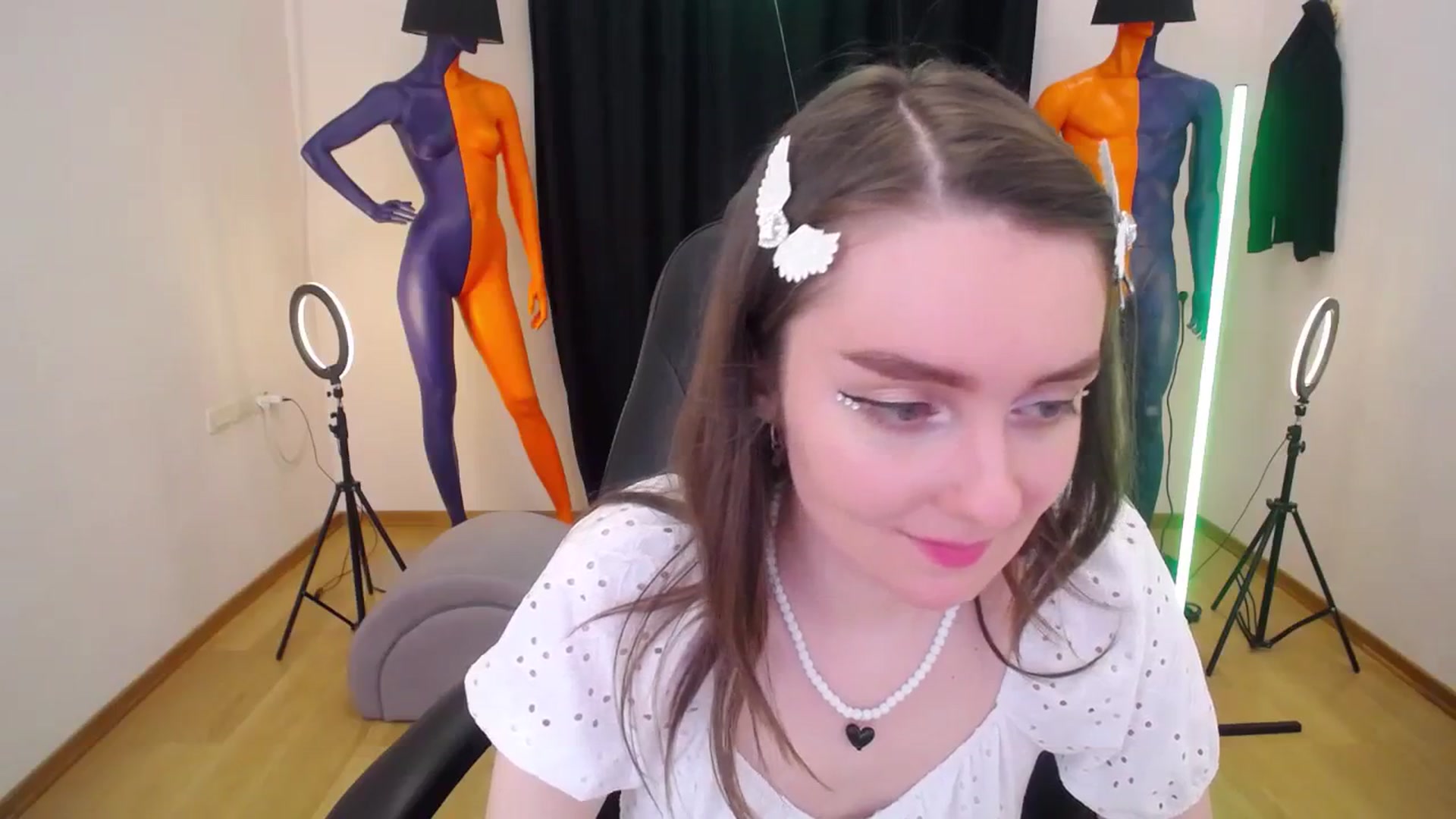 Gallery image thumbnail from Milim_Nava's myfreecams stream on, 04/12/2024, 13:27 image 16 of 20