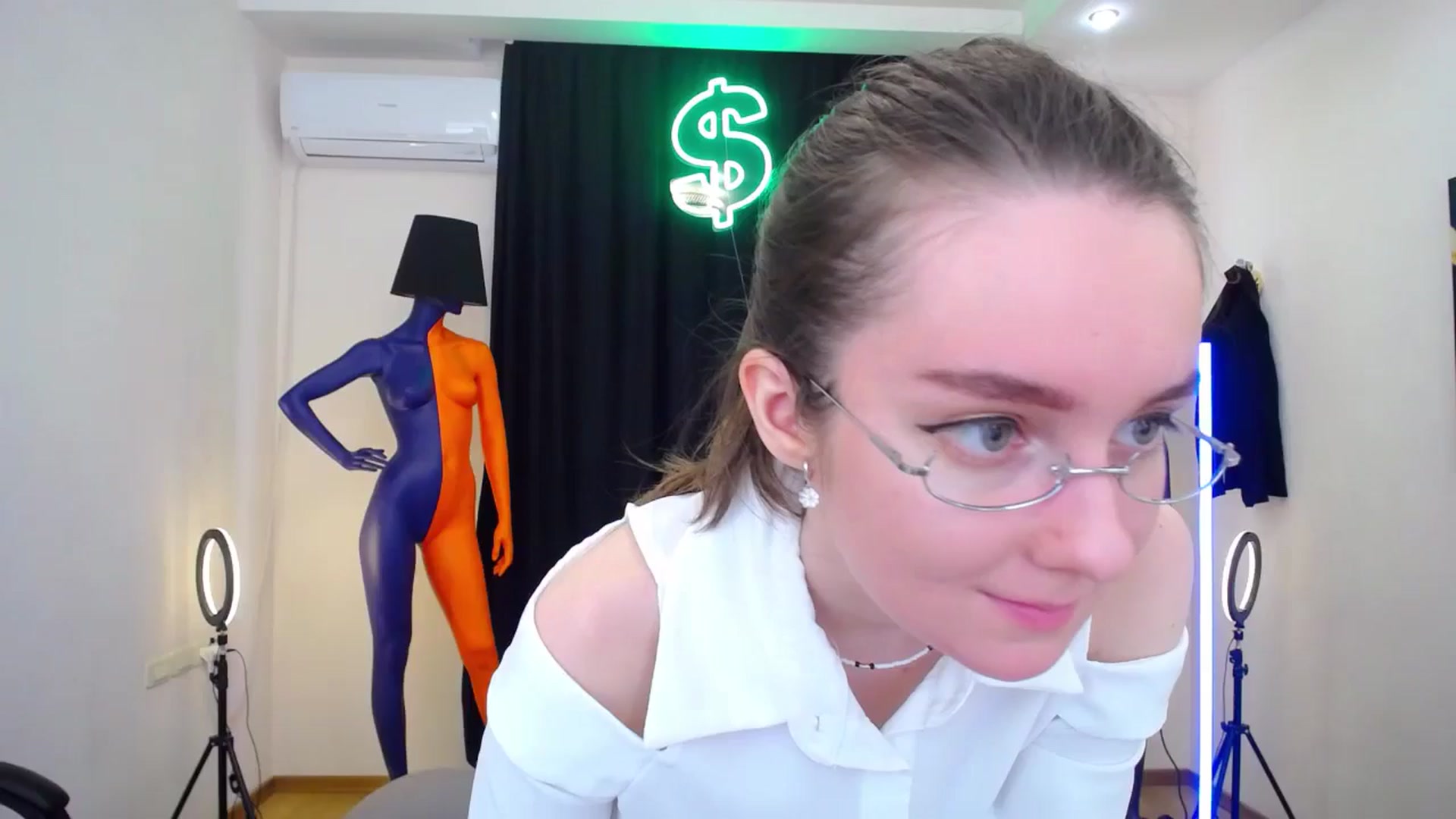 Gallery image thumbnail from Milim_Nava's myfreecams stream on, 04/21/2024, 12:35 image 6 of 20