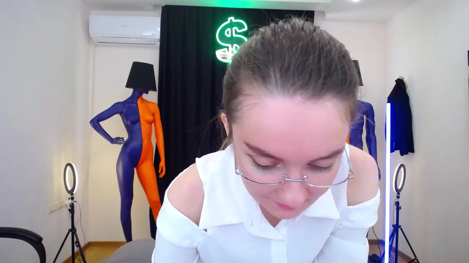 Gallery image thumbnail from Milim_Nava's myfreecams stream on, 04/21/2024, 12:35 image 13 of 20