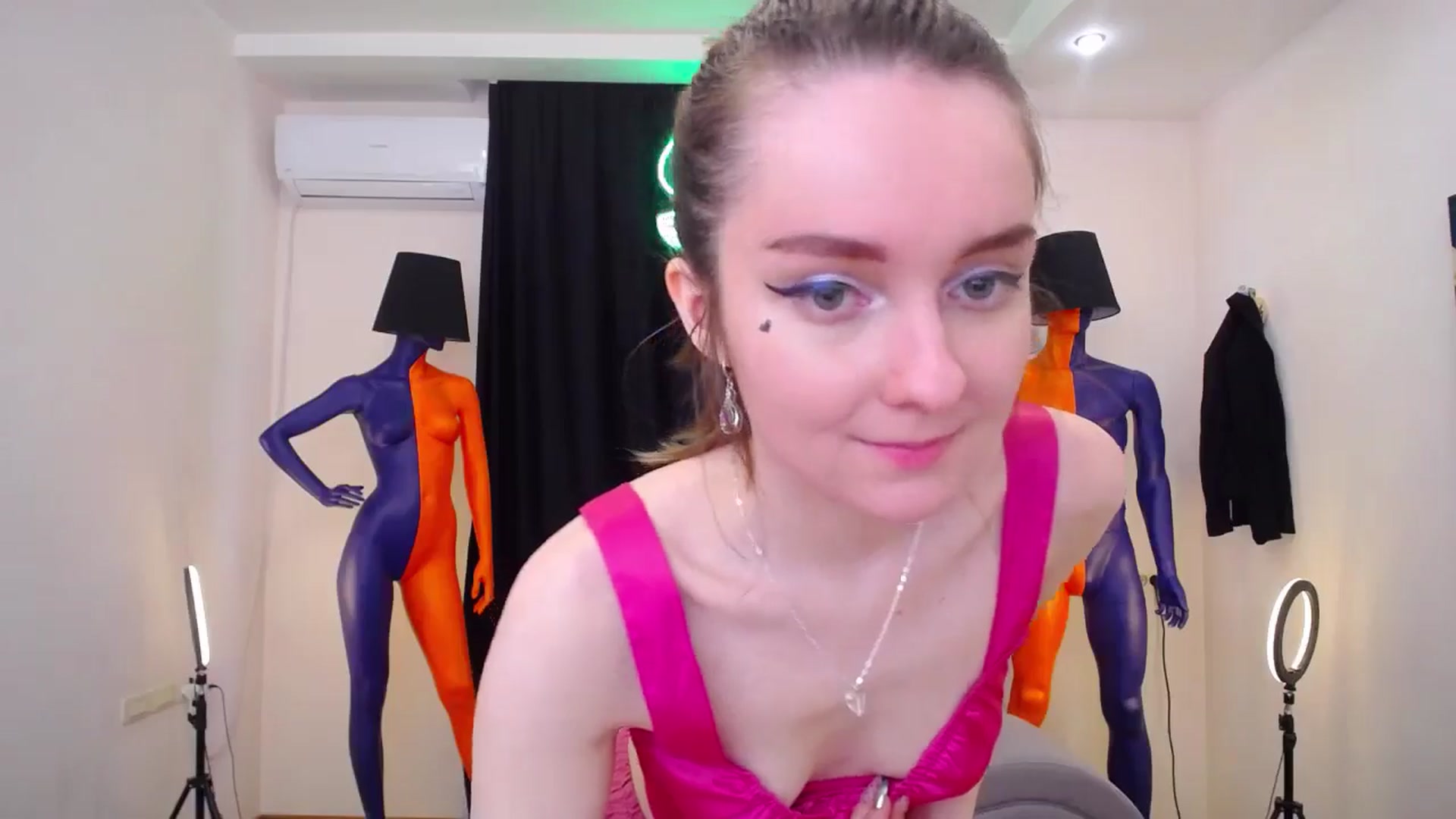 Gallery image thumbnail from Milim_Nava's myfreecams stream on, 04/28/2024, 11:28 image 15 of 20