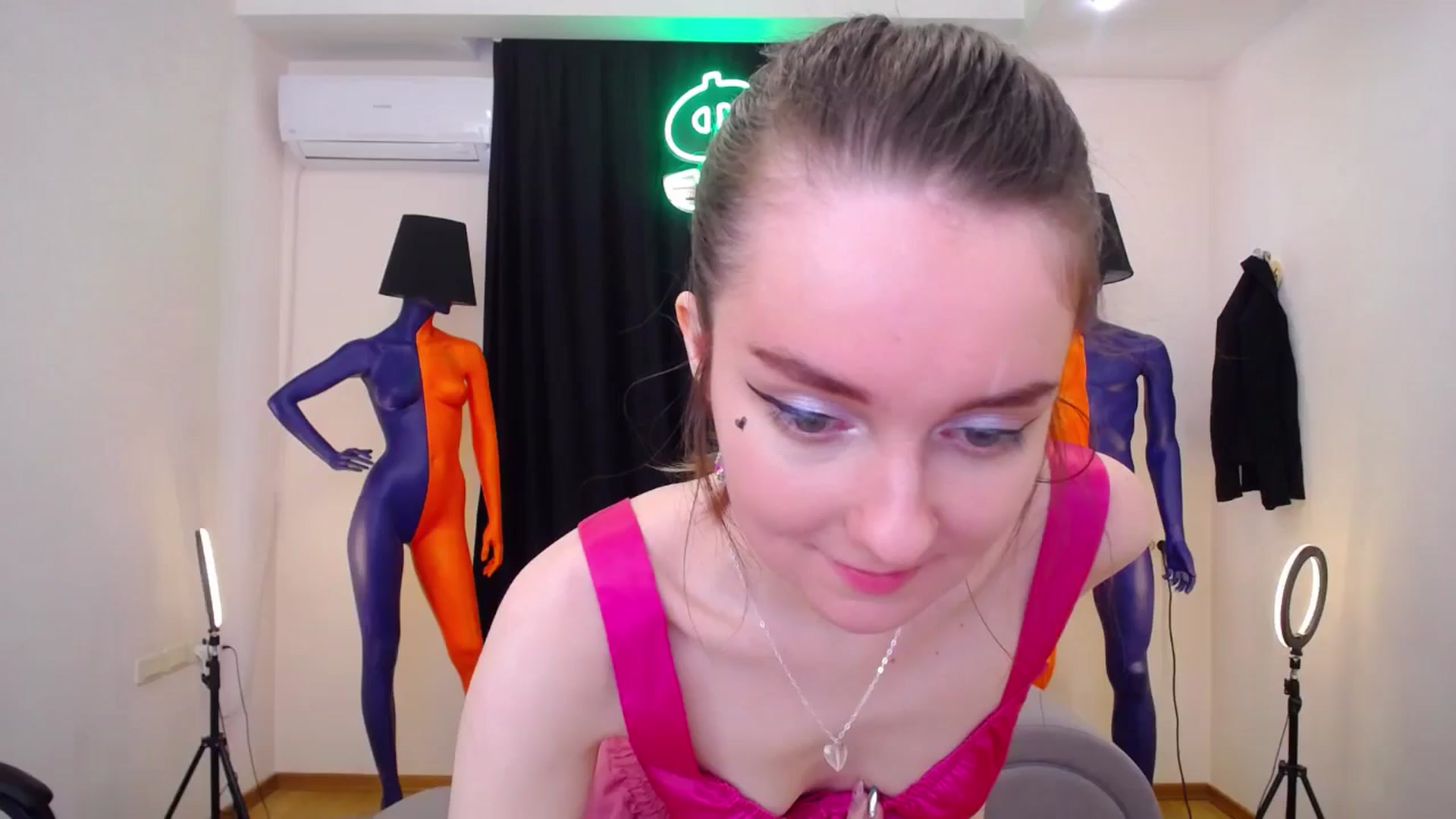 Gallery image thumbnail from Milim_Nava's myfreecams stream on, 04/28/2024, 11:45 image 1 of 20