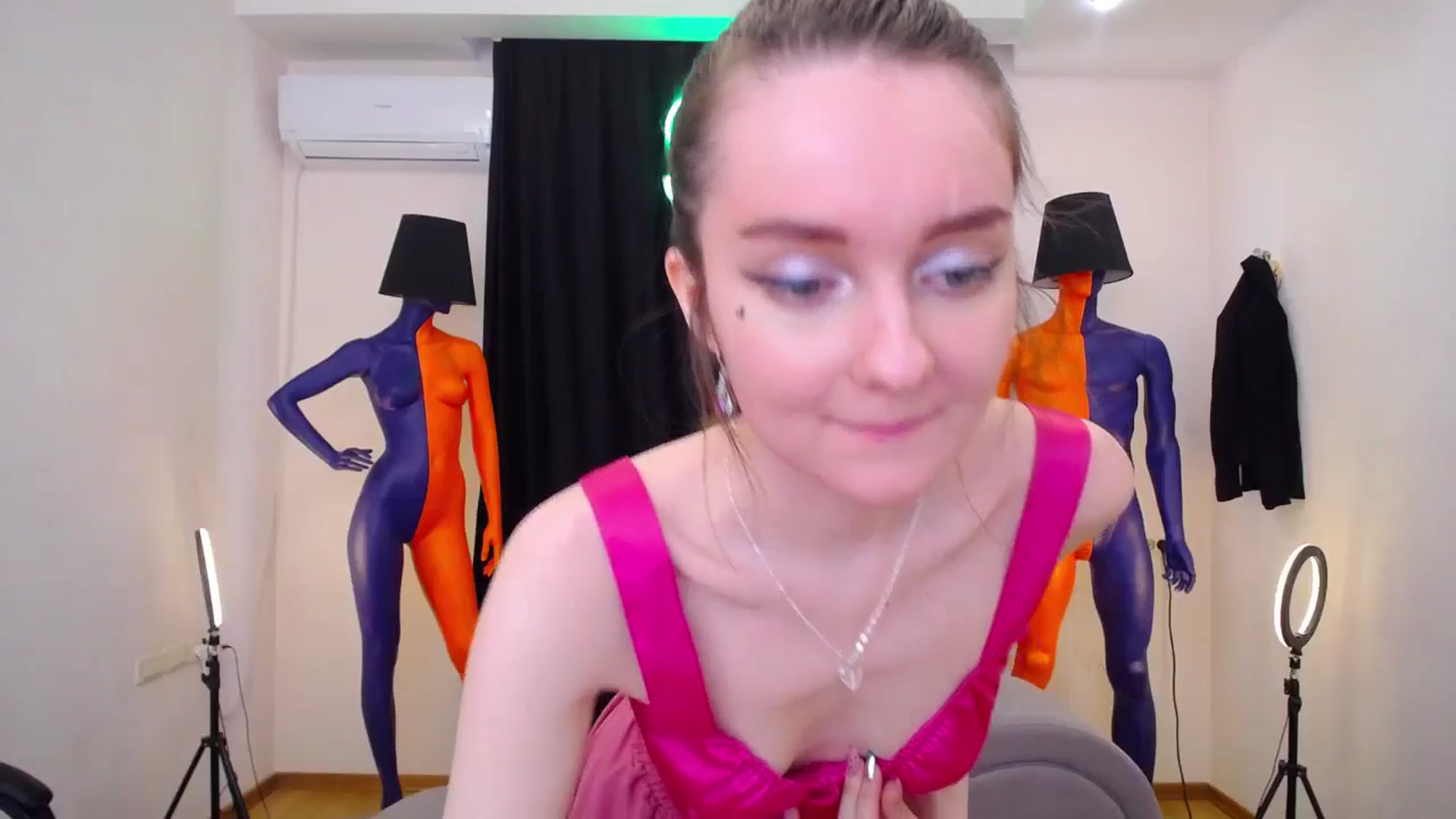 Gallery image thumbnail from Milim_Nava's myfreecams stream on, 04/28/2024, 11:45 image 6 of 20