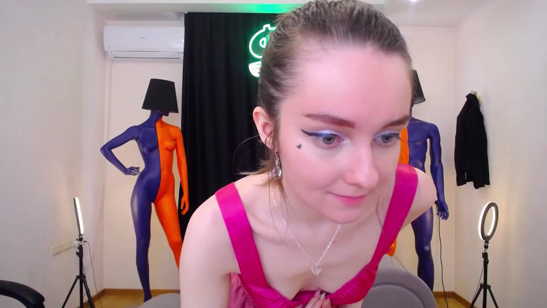 Gallery image thumbnail from Milim_Nava's myfreecams stream on, 04/28/2024, 11:45 image 18 of 20