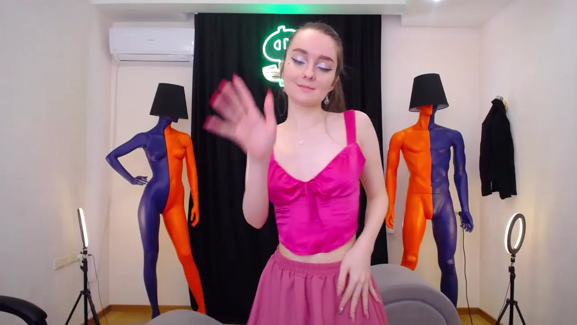 Gallery image thumbnail from Milim_Nava's myfreecams stream on, 04/28/2024, 11:45 image 19 of 20