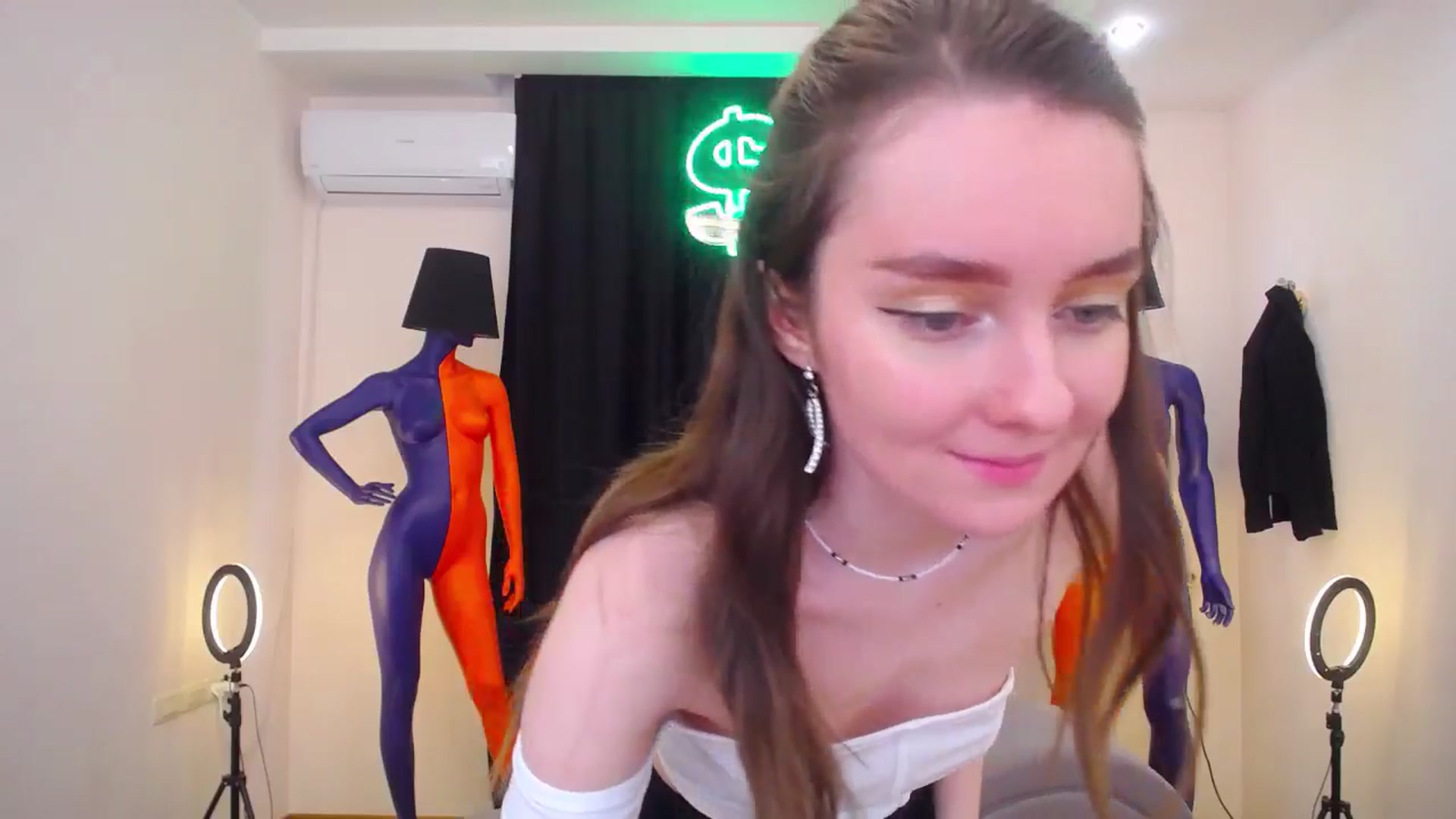 Gallery image thumbnail from Milim_Nava's myfreecams stream on, 04/30/2024, 11:27 image 3 of 20