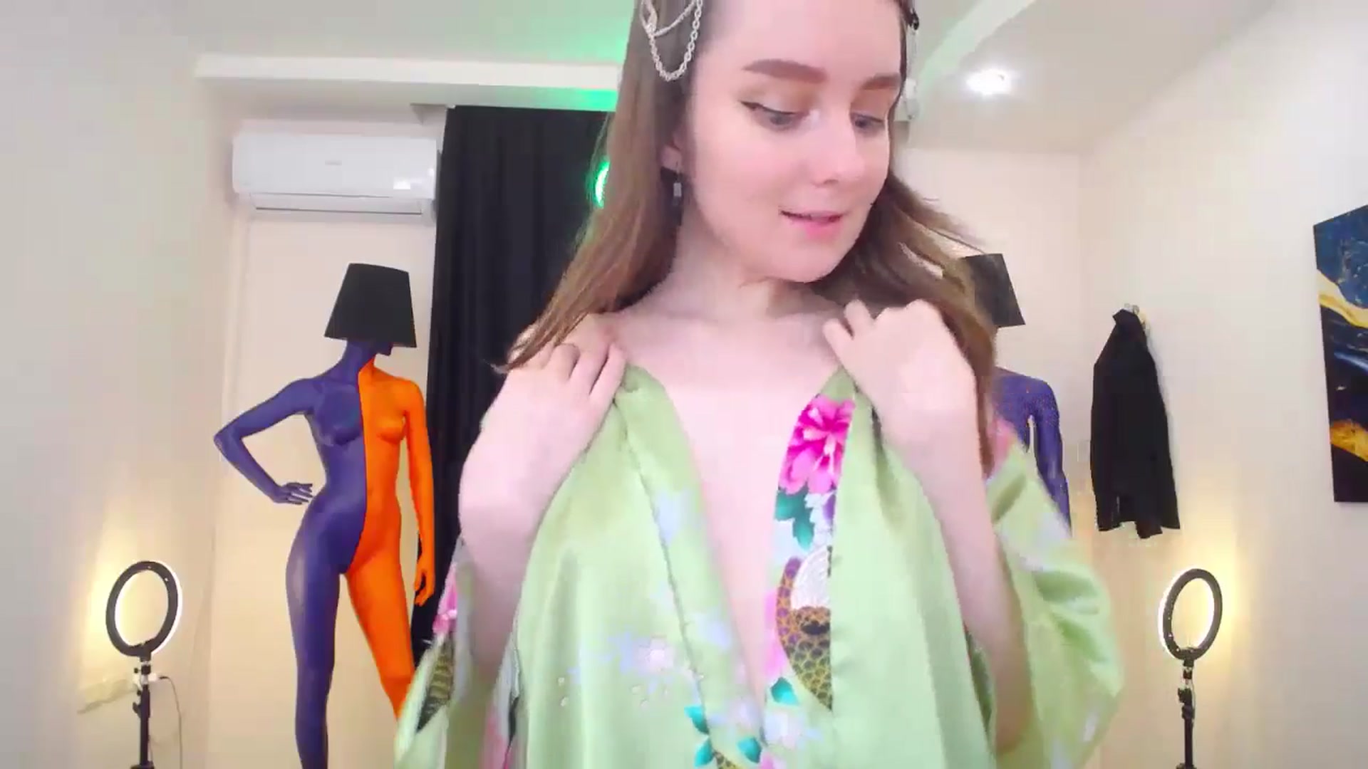 Gallery image thumbnail from Milim_Nava's myfreecams stream on, 05/16/2024, 16:40 image 16 of 20