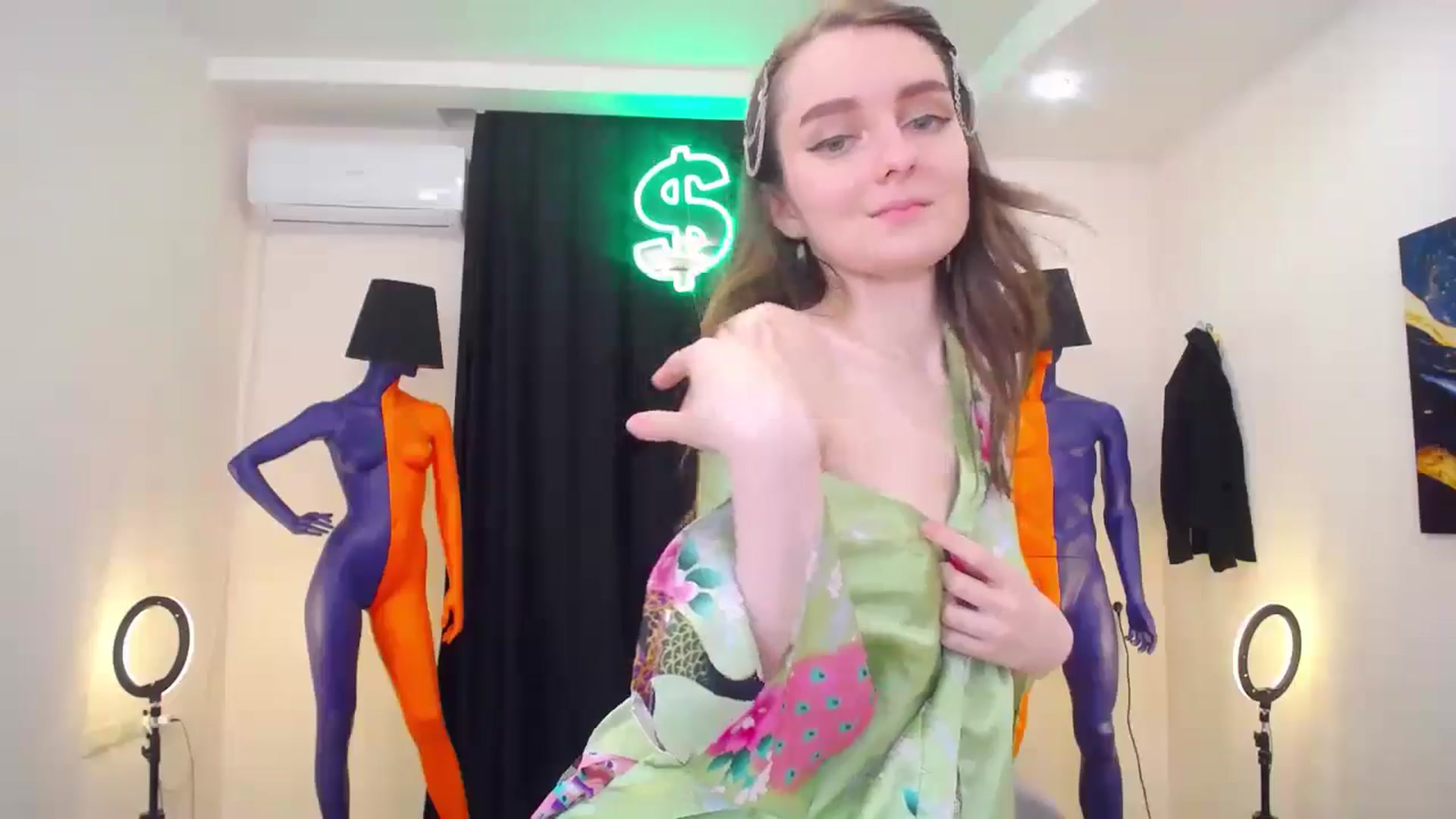 Gallery image thumbnail from Milim_Nava's myfreecams stream on, 05/16/2024, 16:40 image 15 of 20