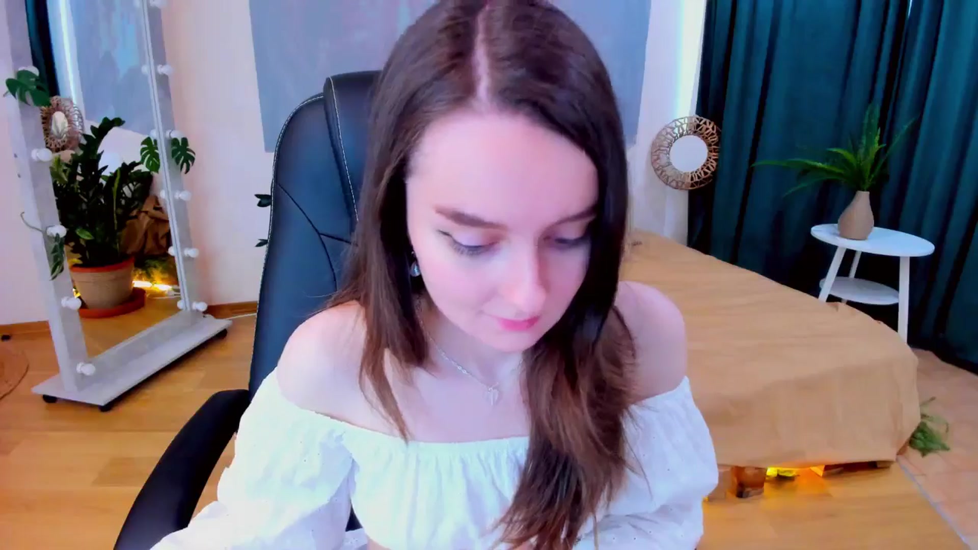Gallery image thumbnail from Milim_Nava's myfreecams stream on, 05/19/2024, 12:21 image 10 of 20