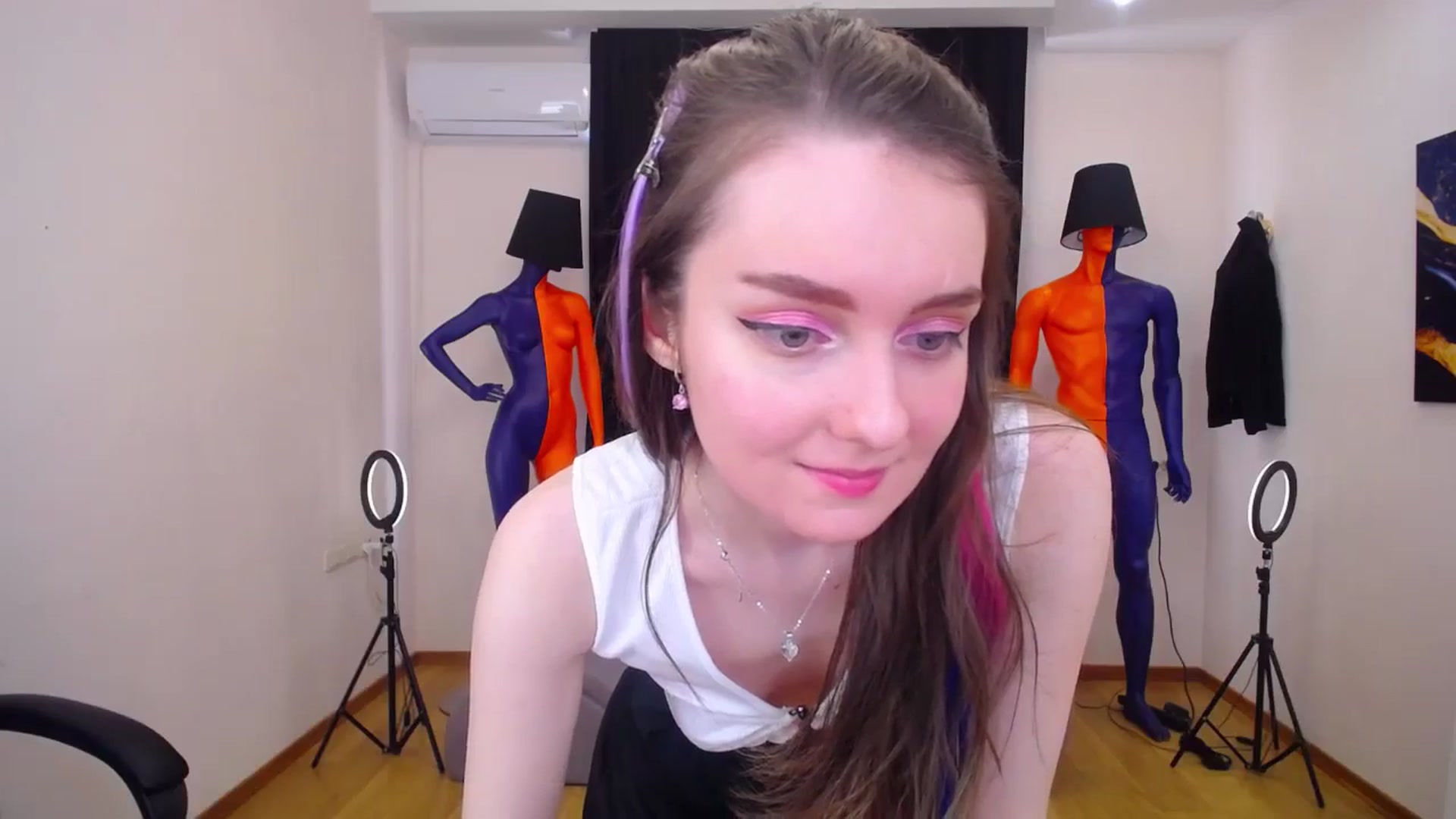 Gallery image thumbnail from Milim_Nava's myfreecams stream on, 05/21/2024, 14:01 image 9 of 20