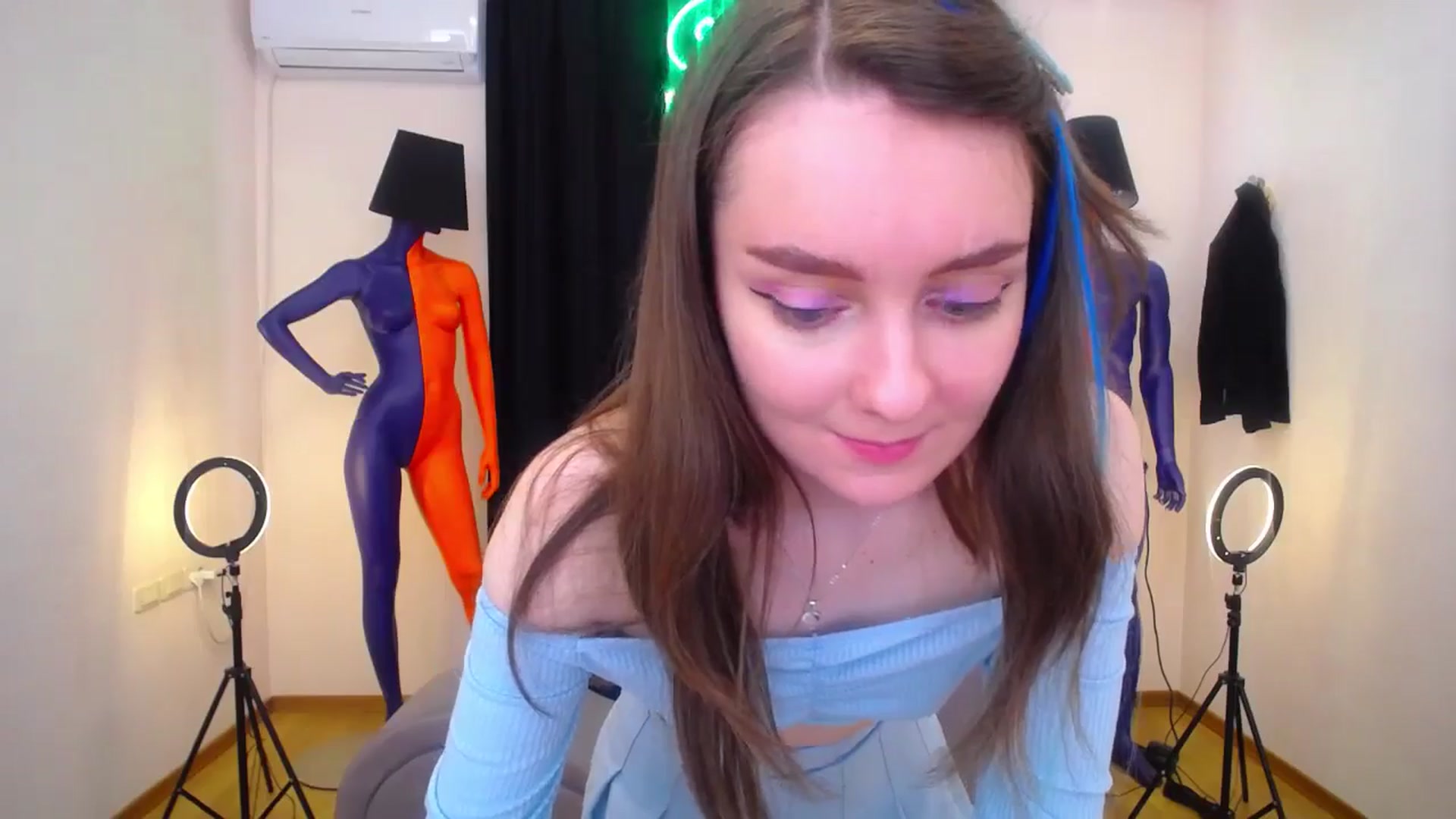 Gallery image thumbnail from Milim_Nava's myfreecams stream on, 05/22/2024, 11:36 image 17 of 20