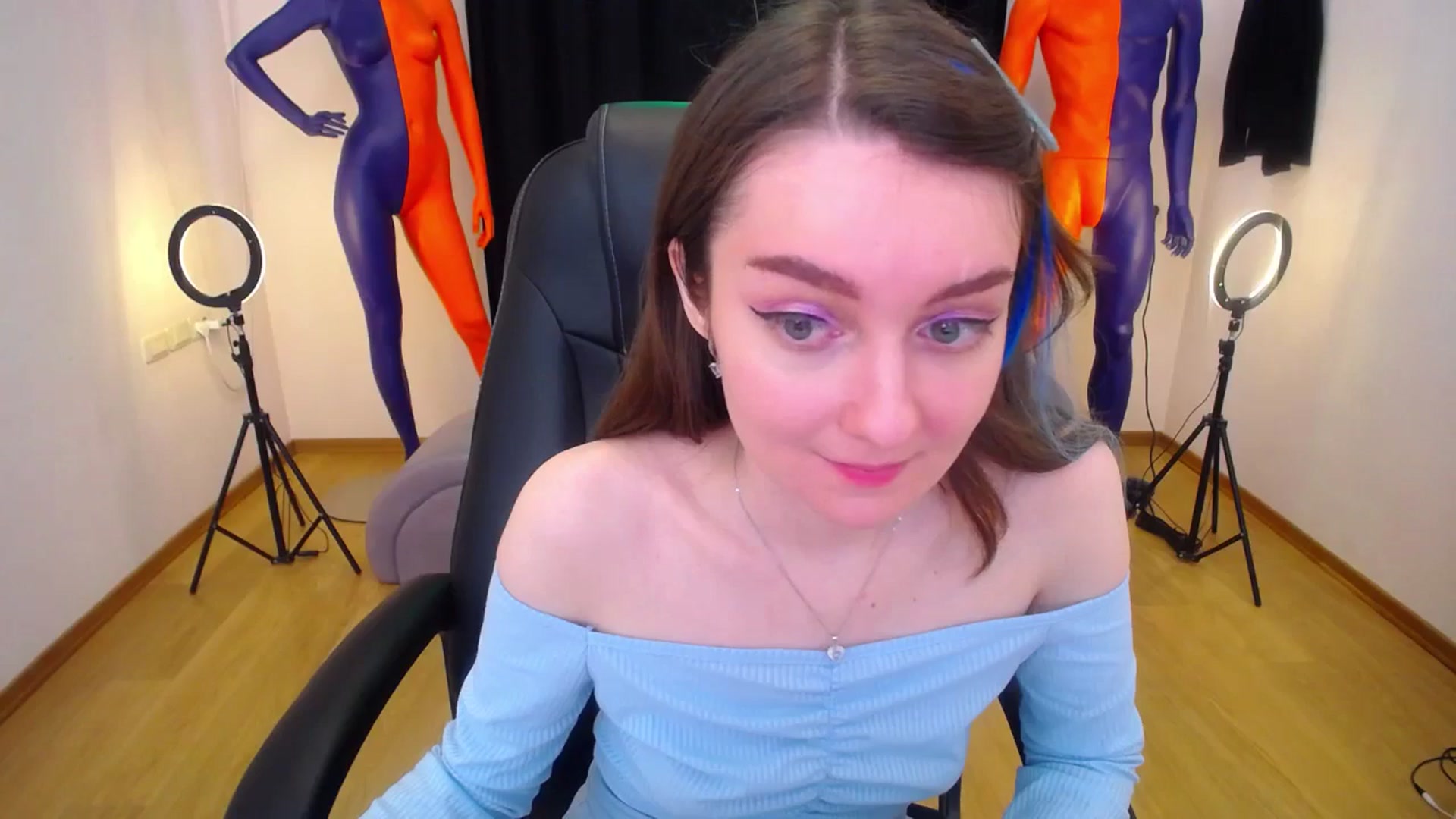 Gallery image thumbnail from Milim_Nava's myfreecams stream on, 05/22/2024, 11:36 image 9 of 20