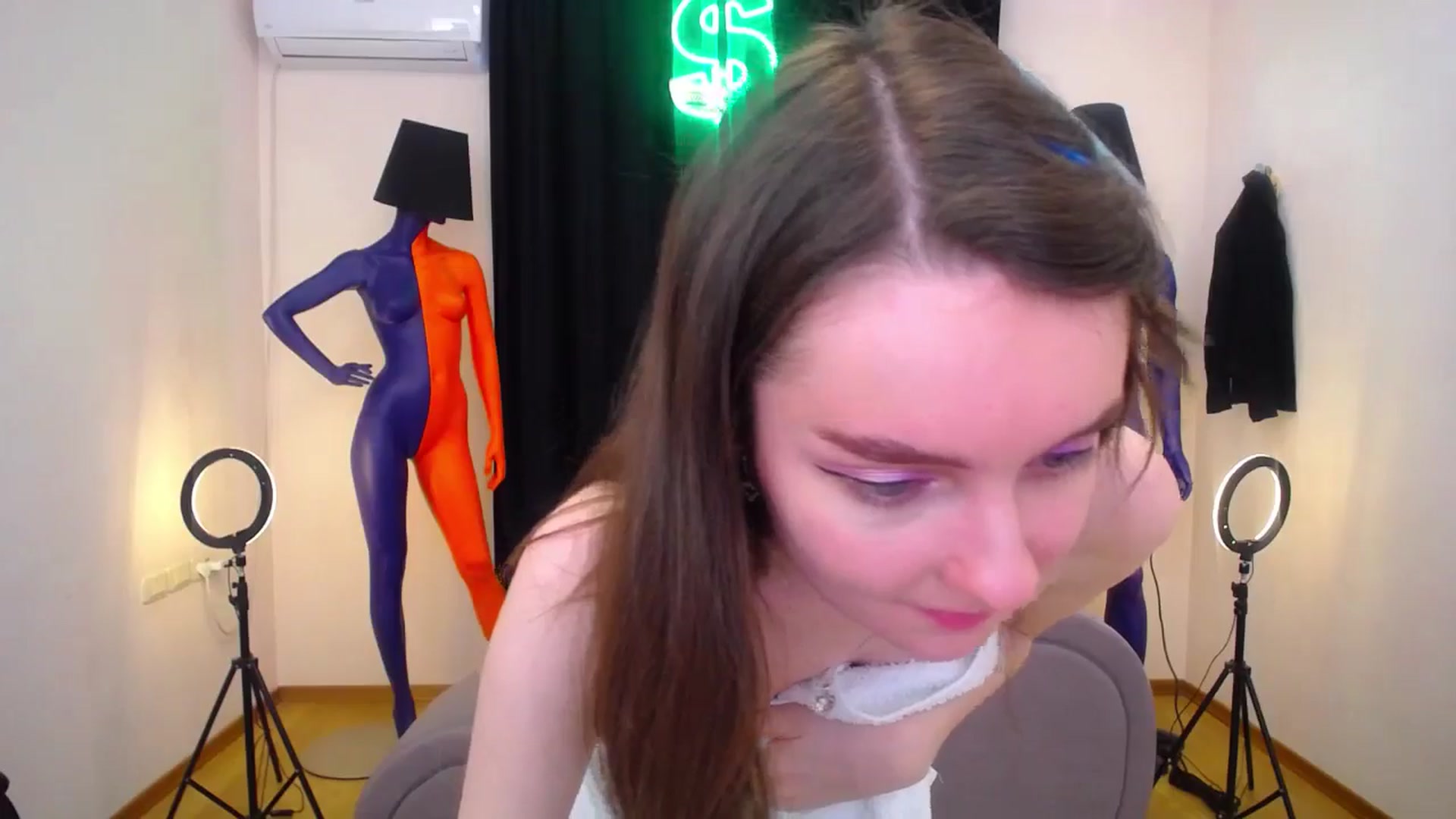 Gallery image thumbnail from Milim_Nava's myfreecams stream on, 05/22/2024, 12:46 image 13 of 20