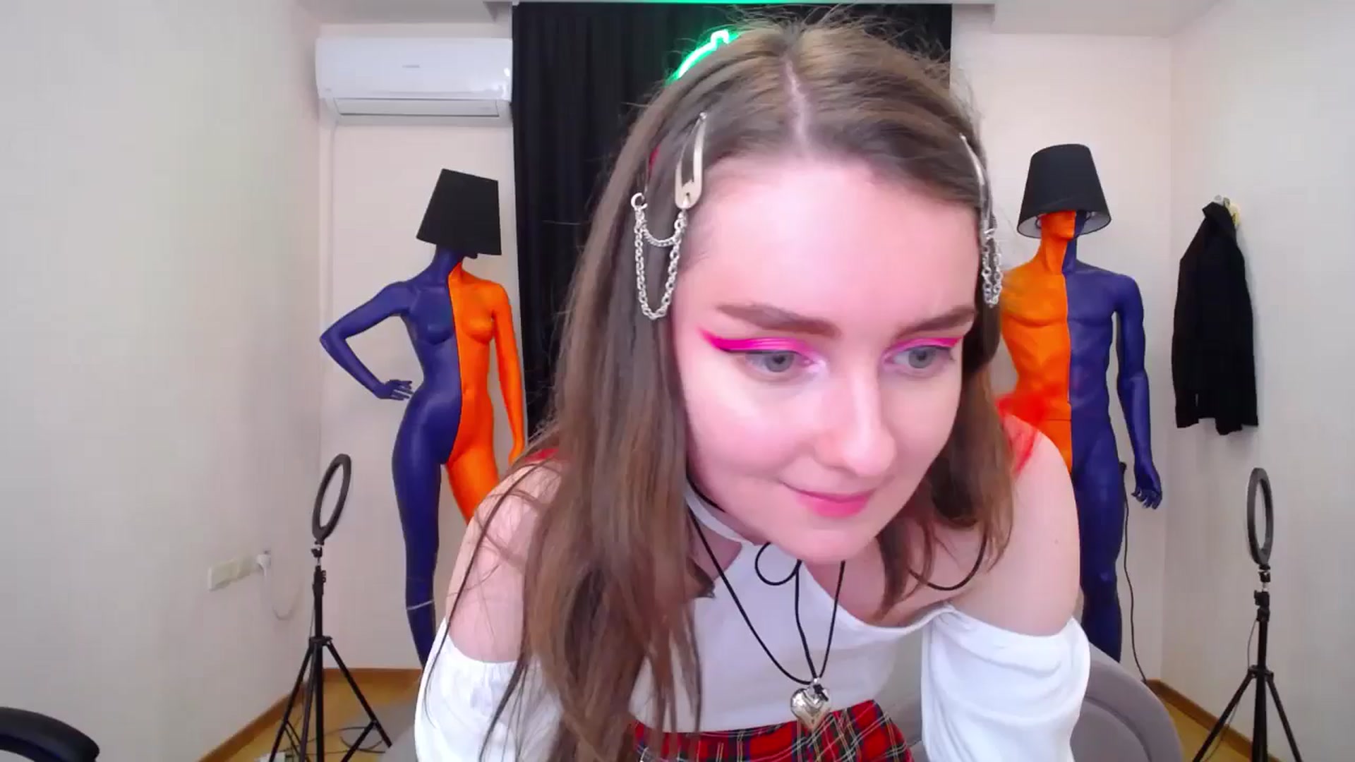 Gallery image thumbnail from Milim_Nava's myfreecams stream on, 05/27/2024, 20:28 image 18 of 20