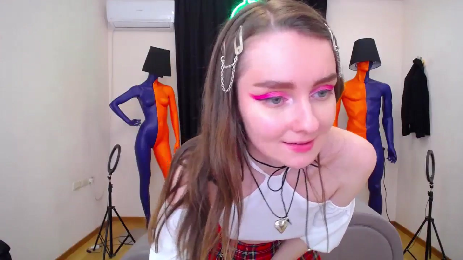 Gallery image thumbnail from Milim_Nava's myfreecams stream on, 05/27/2024, 20:28 image 10 of 20