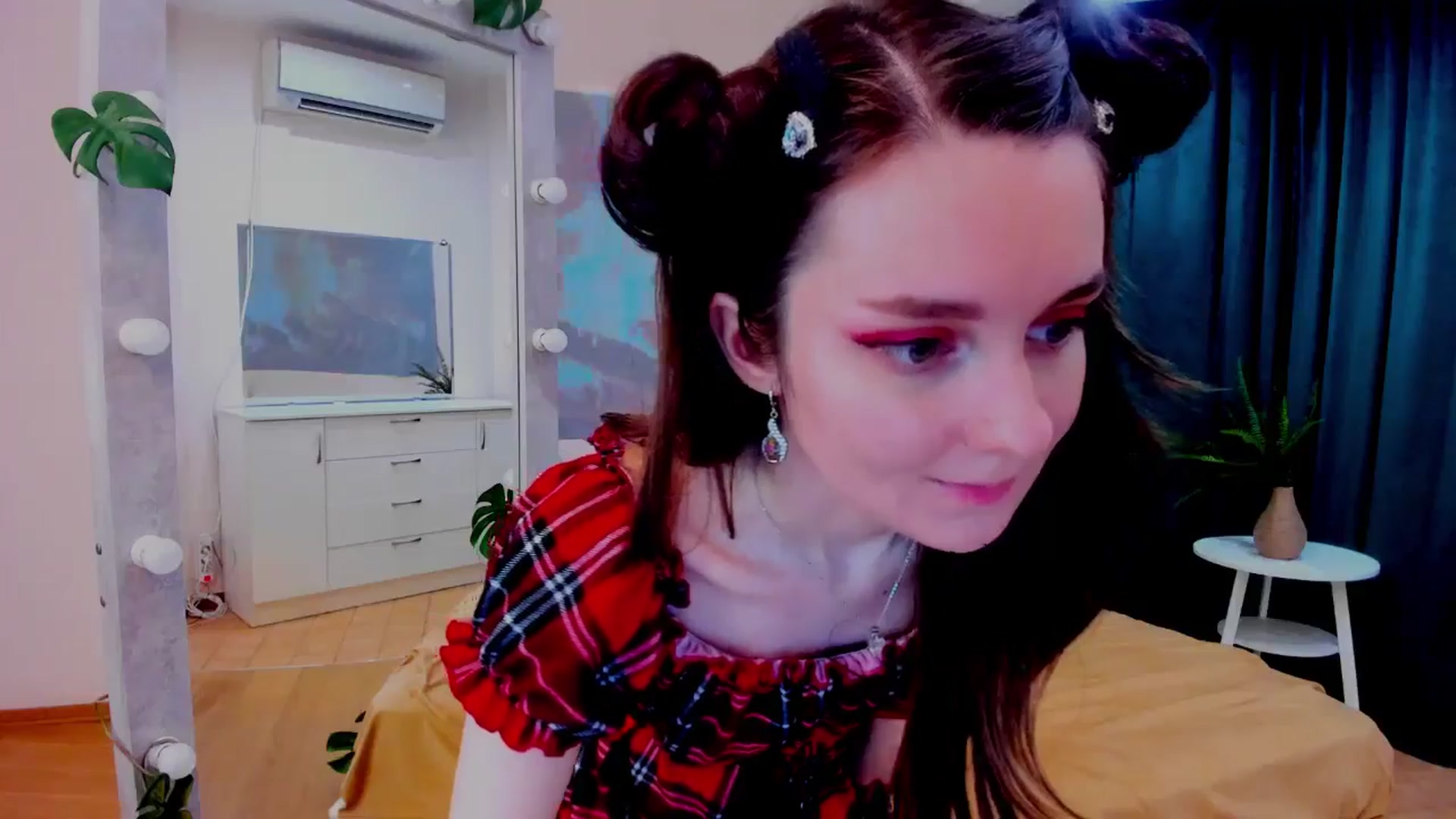 Gallery image thumbnail from Milim_Nava's myfreecams stream on, 06/08/2024, 08:40 image 4 of 20