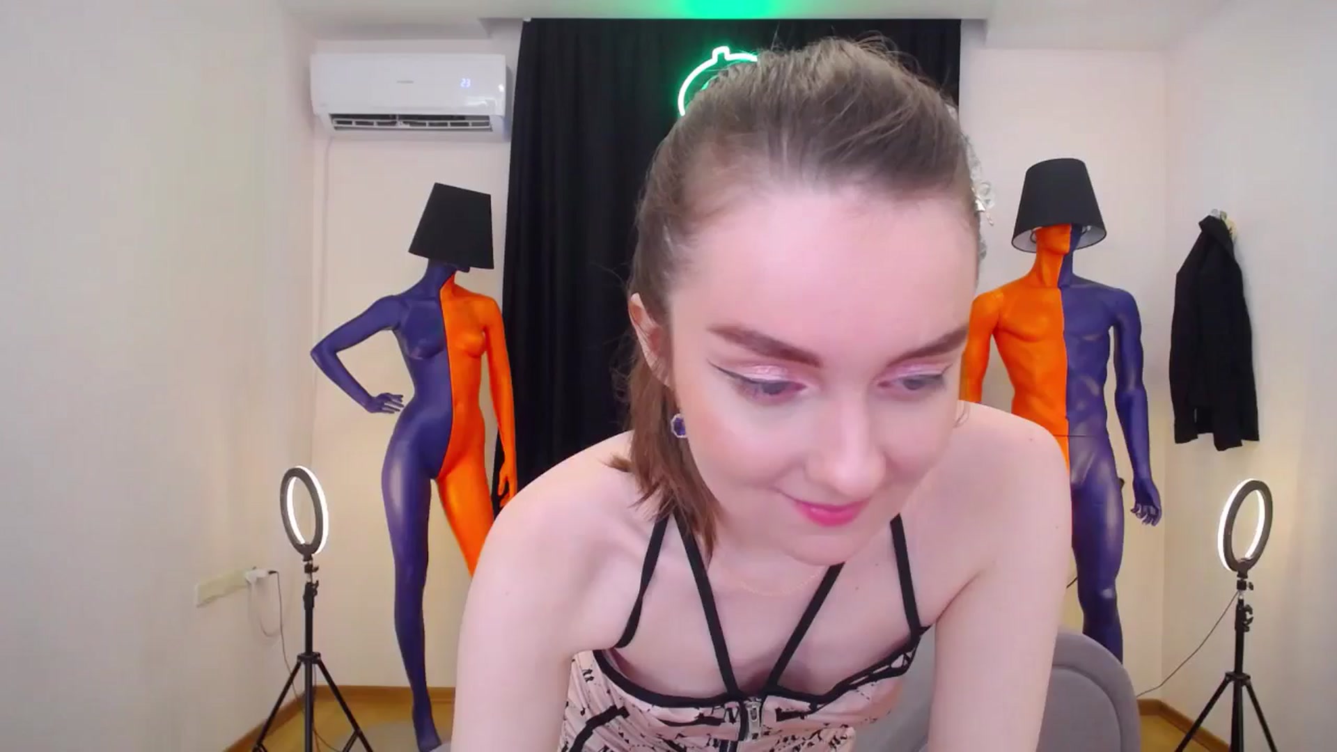 Gallery image thumbnail from Milim_Nava's myfreecams stream on, 06/11/2024, 12:20 image 11 of 20