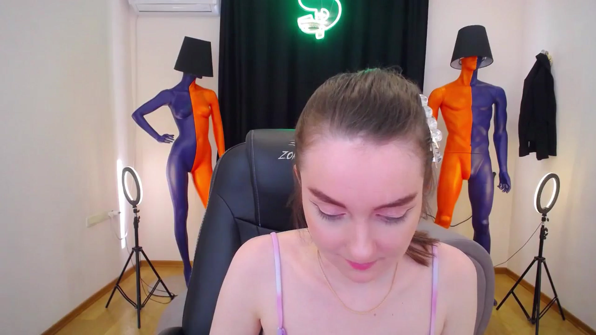 Gallery image thumbnail from Milim_Nava's myfreecams stream on, 06/11/2024, 14:36 image 15 of 20
