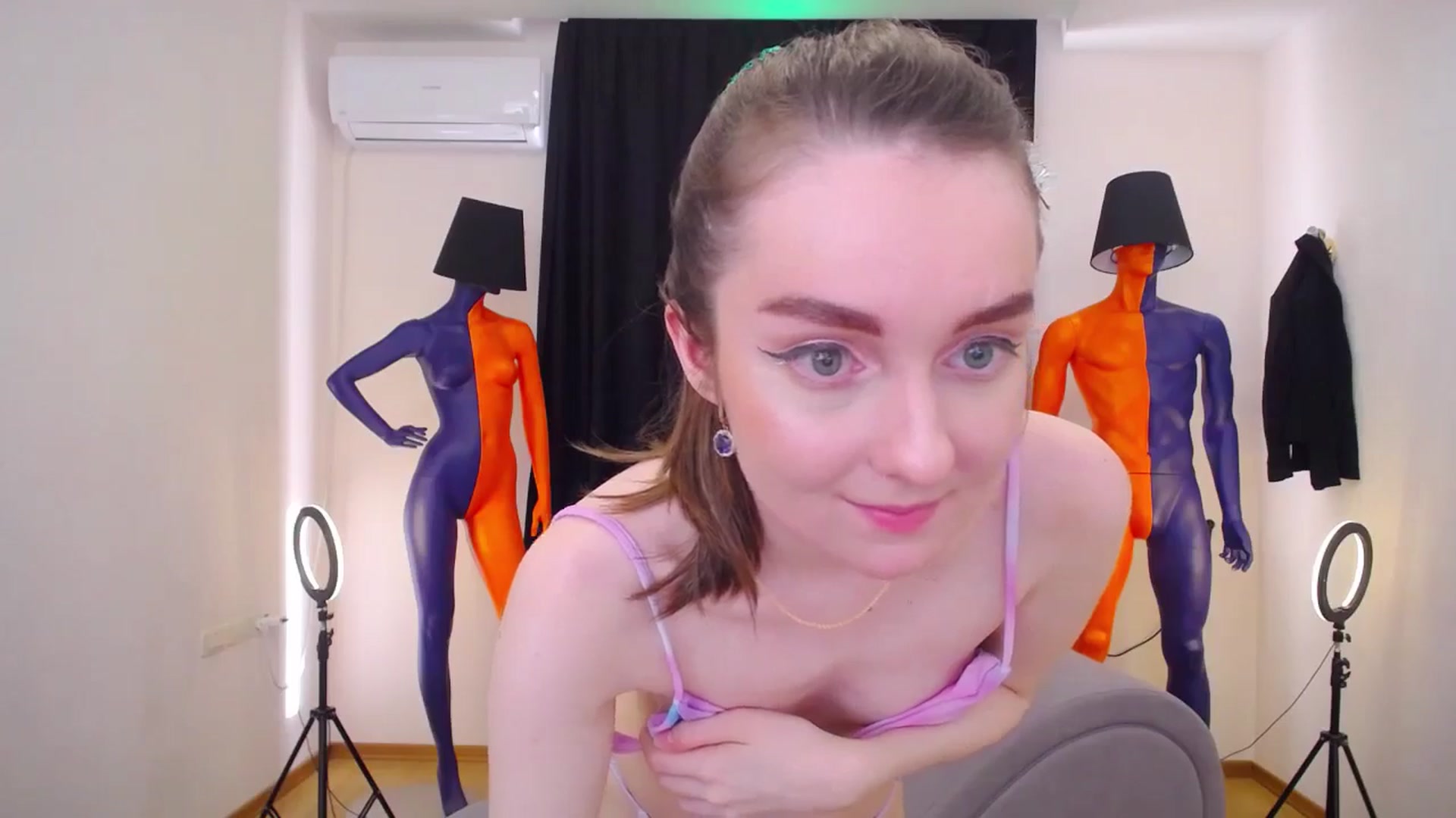 Gallery image thumbnail from Milim_Nava's myfreecams stream on, 06/11/2024, 14:36 image 7 of 20