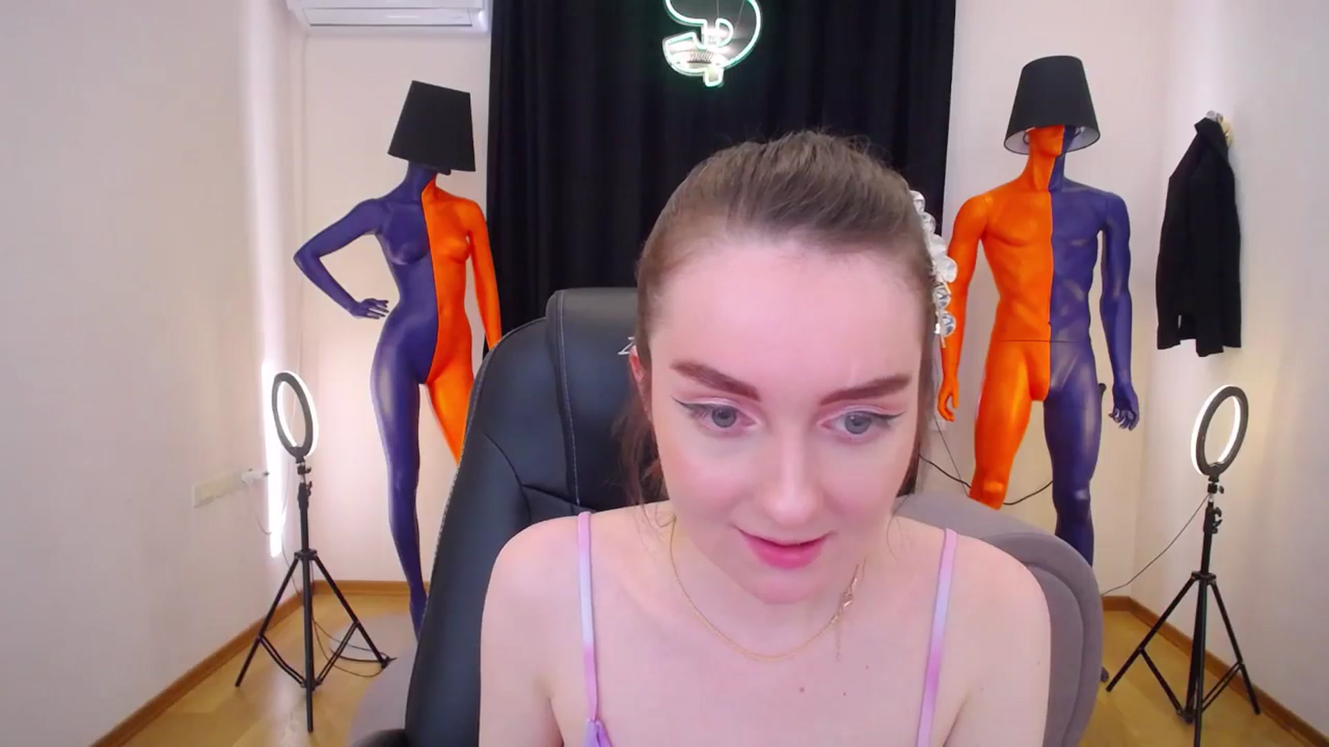 Gallery image thumbnail from Milim_Nava's myfreecams stream on, 06/11/2024, 14:36 image 12 of 20
