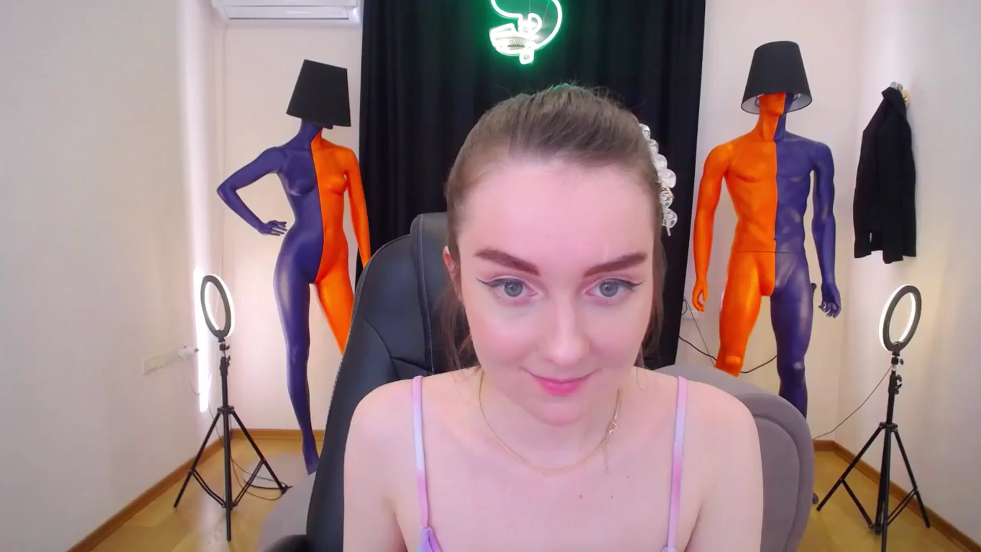 Gallery image thumbnail from Milim_Nava's myfreecams stream on, 06/11/2024, 14:36 image 11 of 20