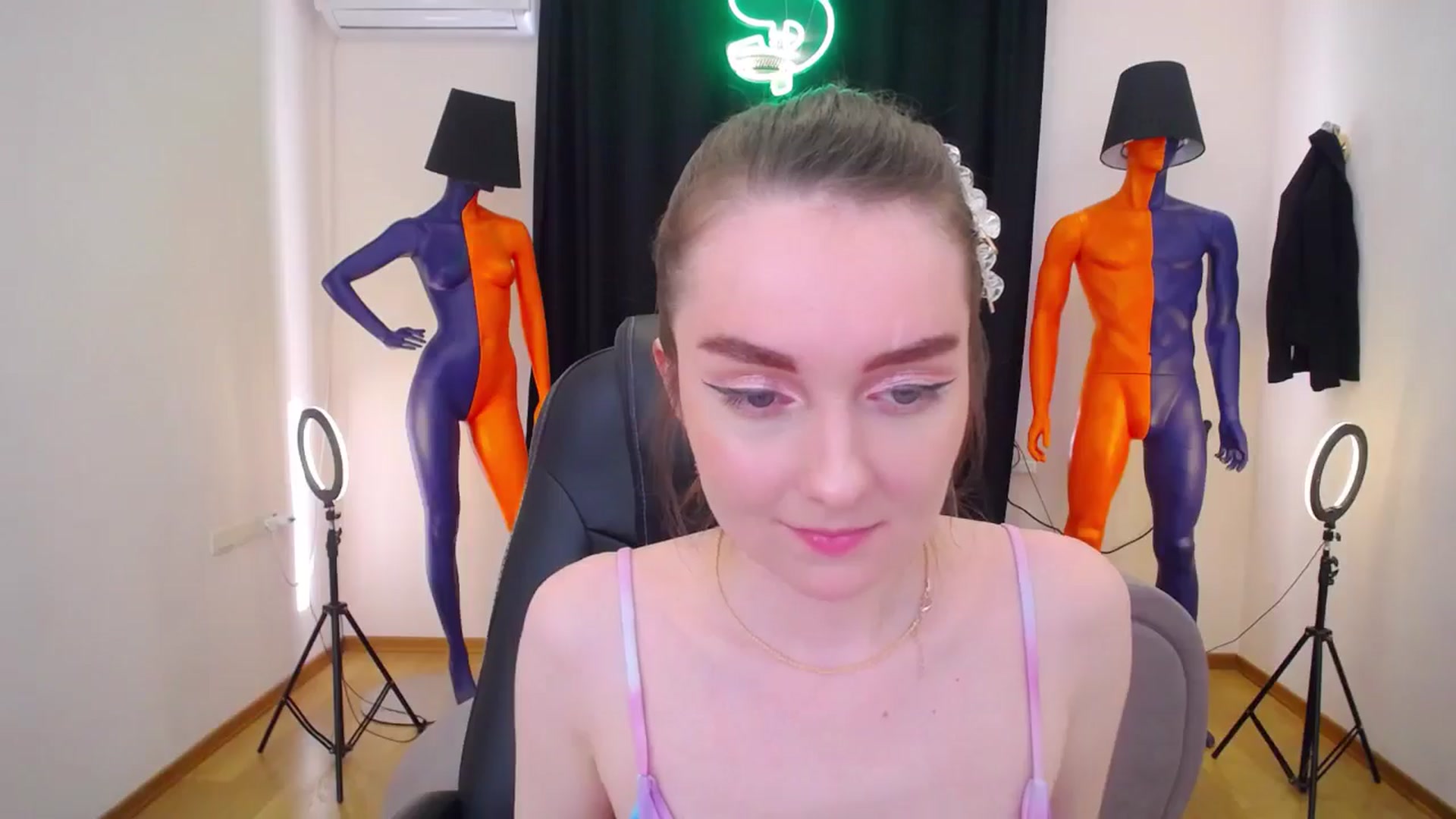 Gallery image thumbnail from Milim_Nava's myfreecams stream on, 06/11/2024, 14:36 image 10 of 20
