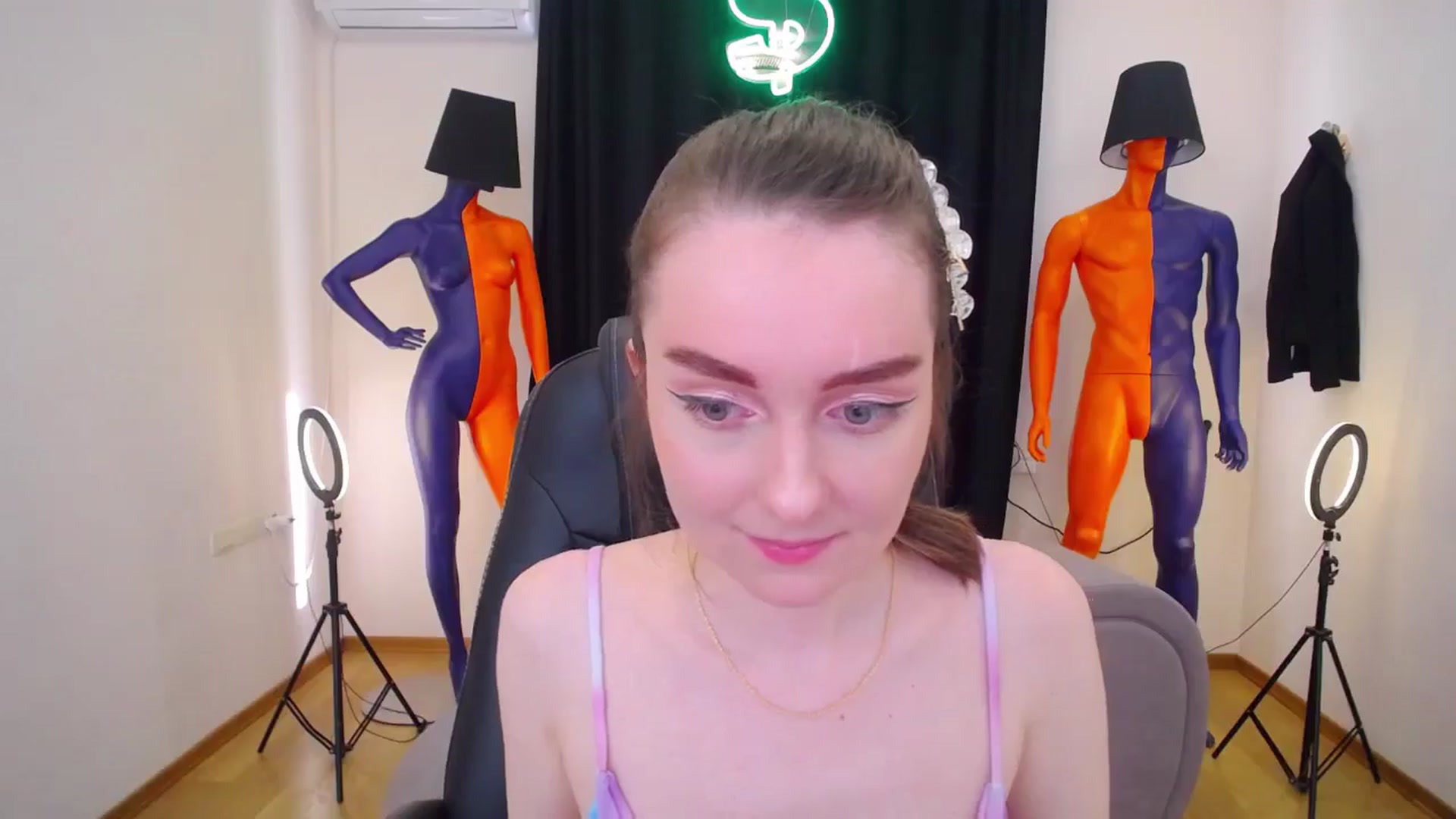 Gallery image thumbnail from Milim_Nava's myfreecams stream on, 06/11/2024, 14:36 image 14 of 20