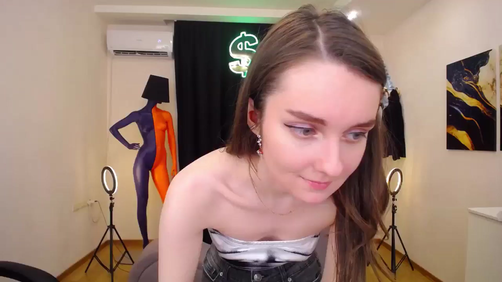 Gallery image thumbnail from Milim_Nava's myfreecams stream on, 06/14/2024, 17:03 image 16 of 20
