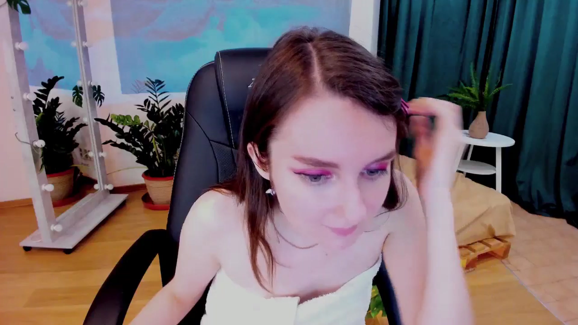 Gallery image thumbnail from Milim_Nava's myfreecams stream on, 06/16/2024, 10:20 image 19 of 20