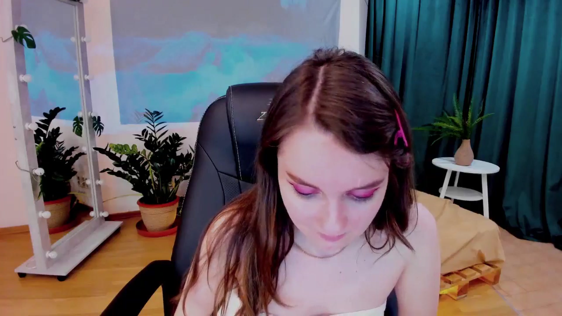 Gallery image thumbnail from Milim_Nava's myfreecams stream on, 06/16/2024, 10:20 image 14 of 20